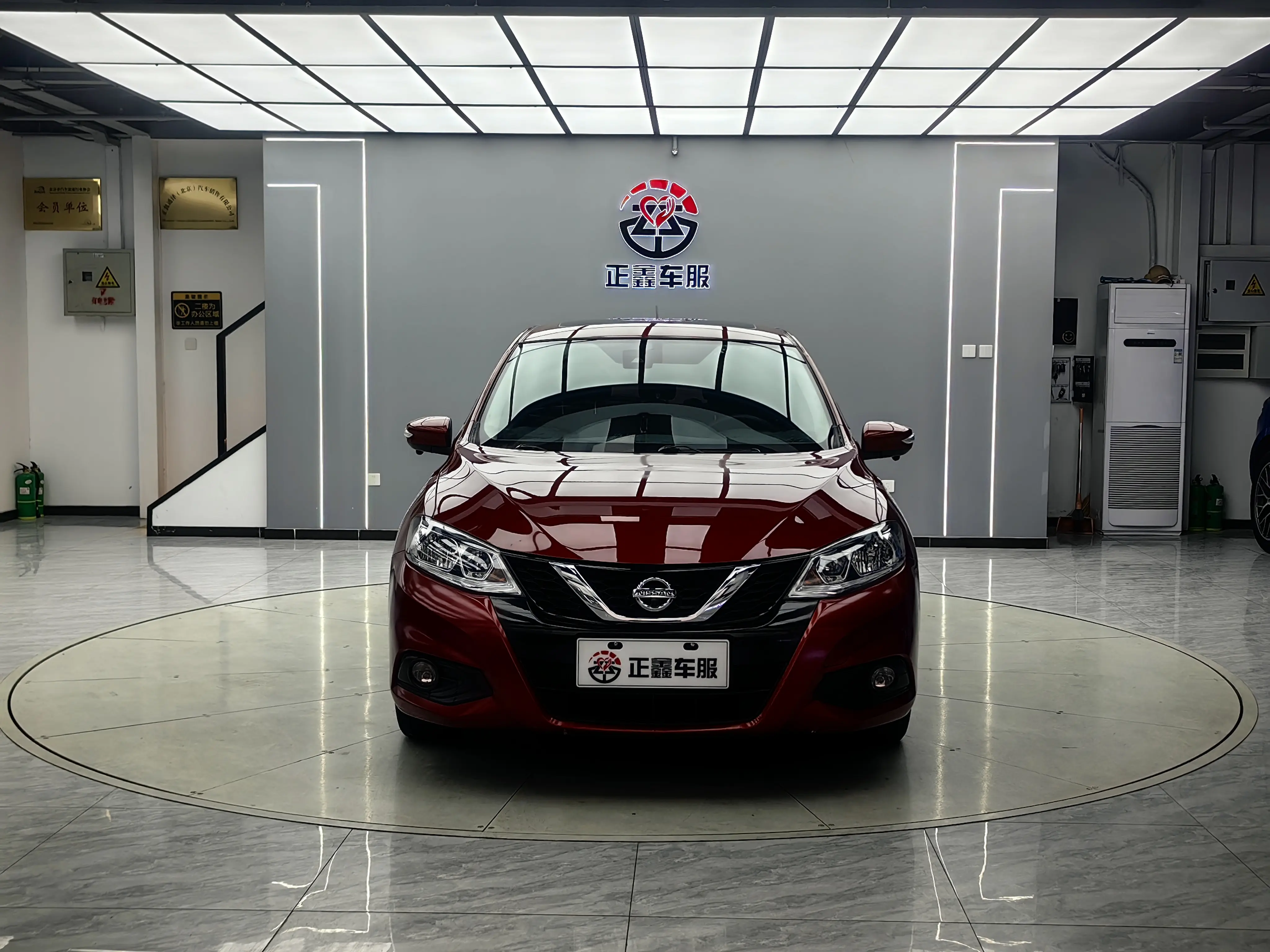 Nissan Tiida  из Китая