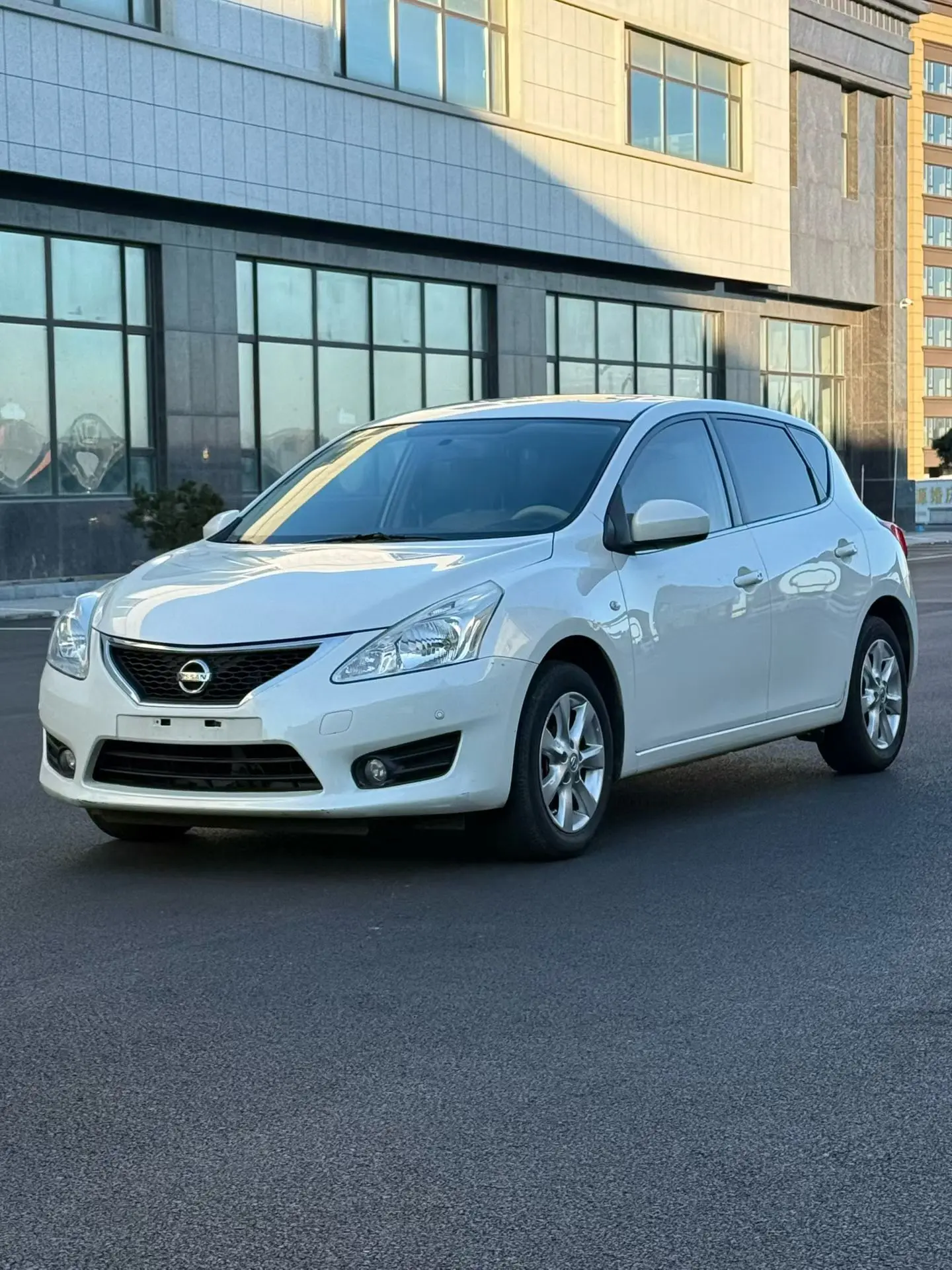 Nissan Tiida  из Китая