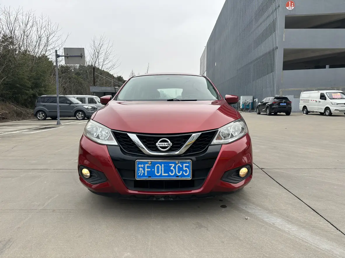 Nissan Tiida  из Китая