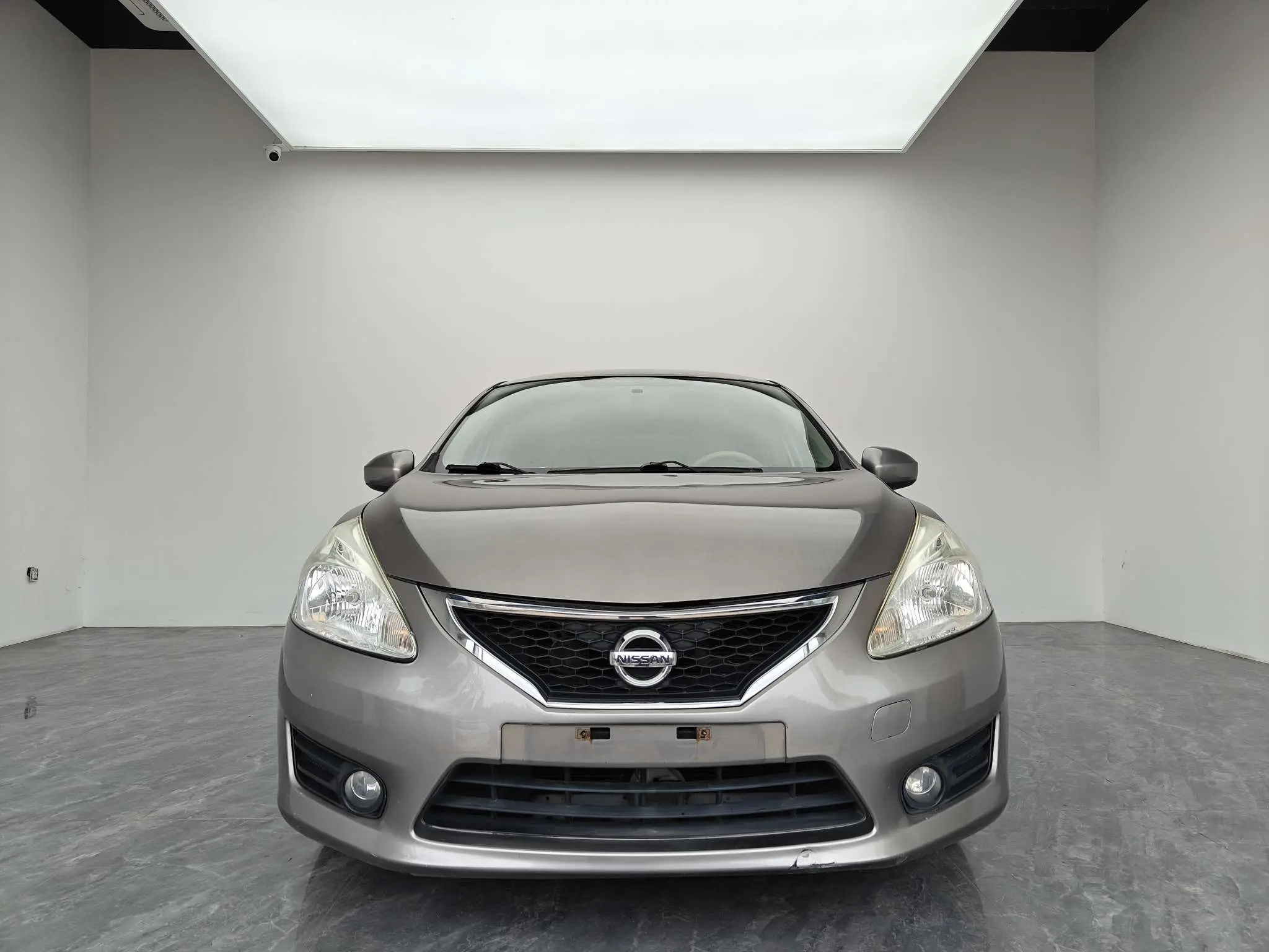 Nissan Tiida  из Китая