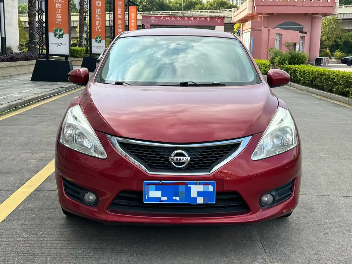 Nissan Tiida  из Китая