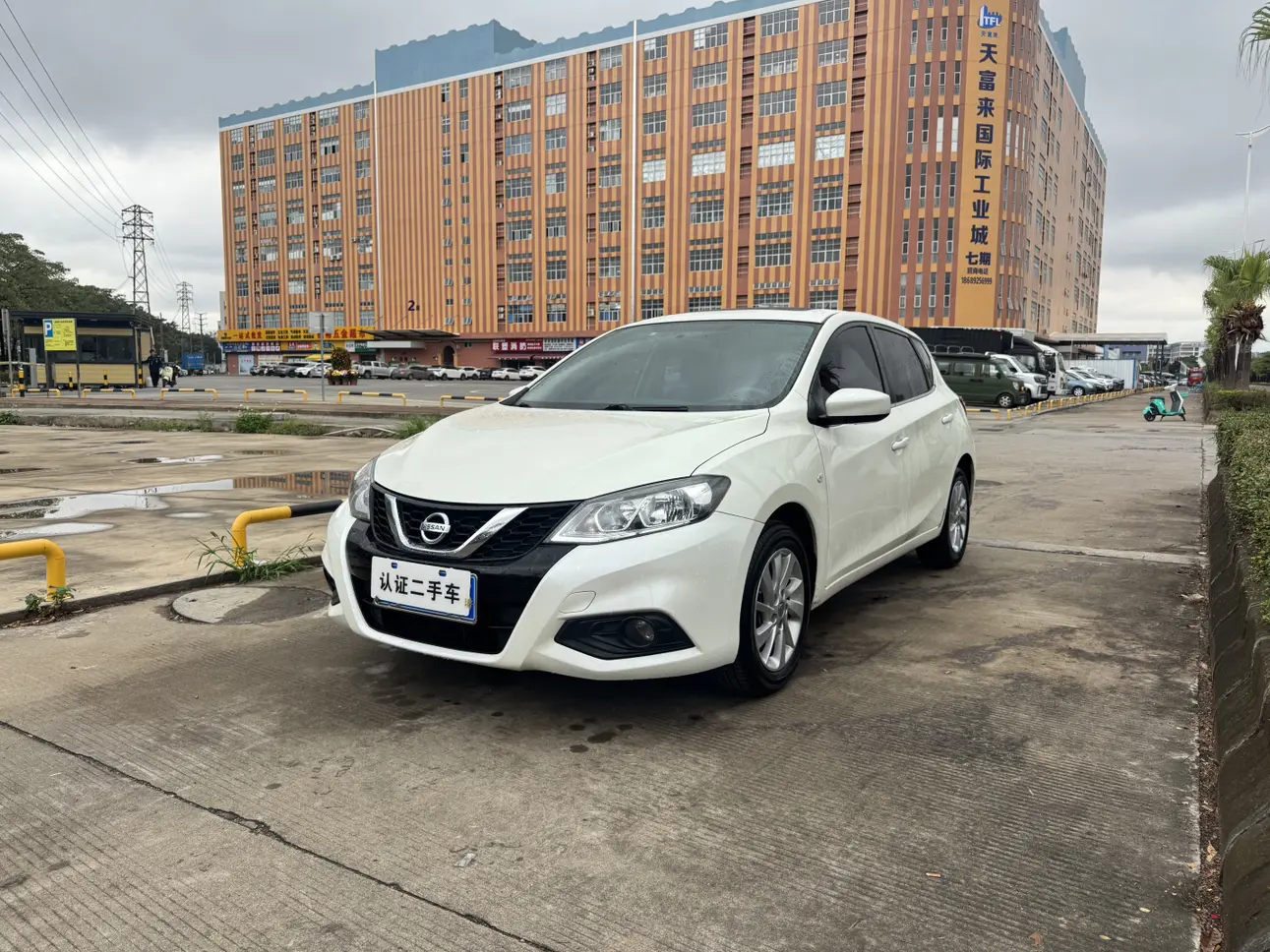 Nissan Tiida  из Китая