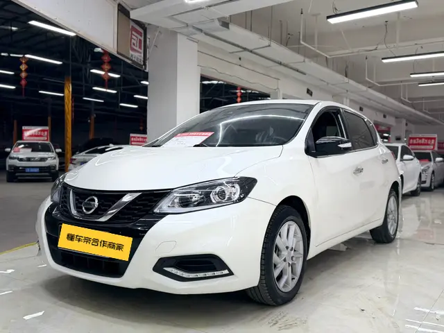 Nissan Tiida  из Китая