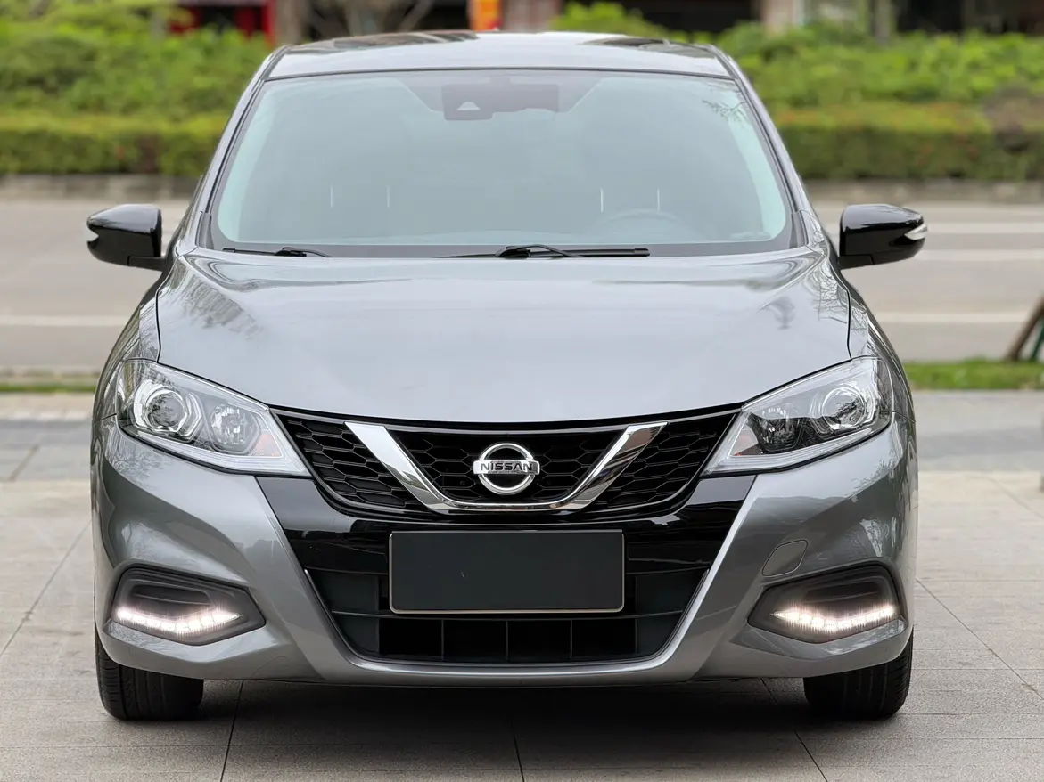 Nissan Tiida  из Китая