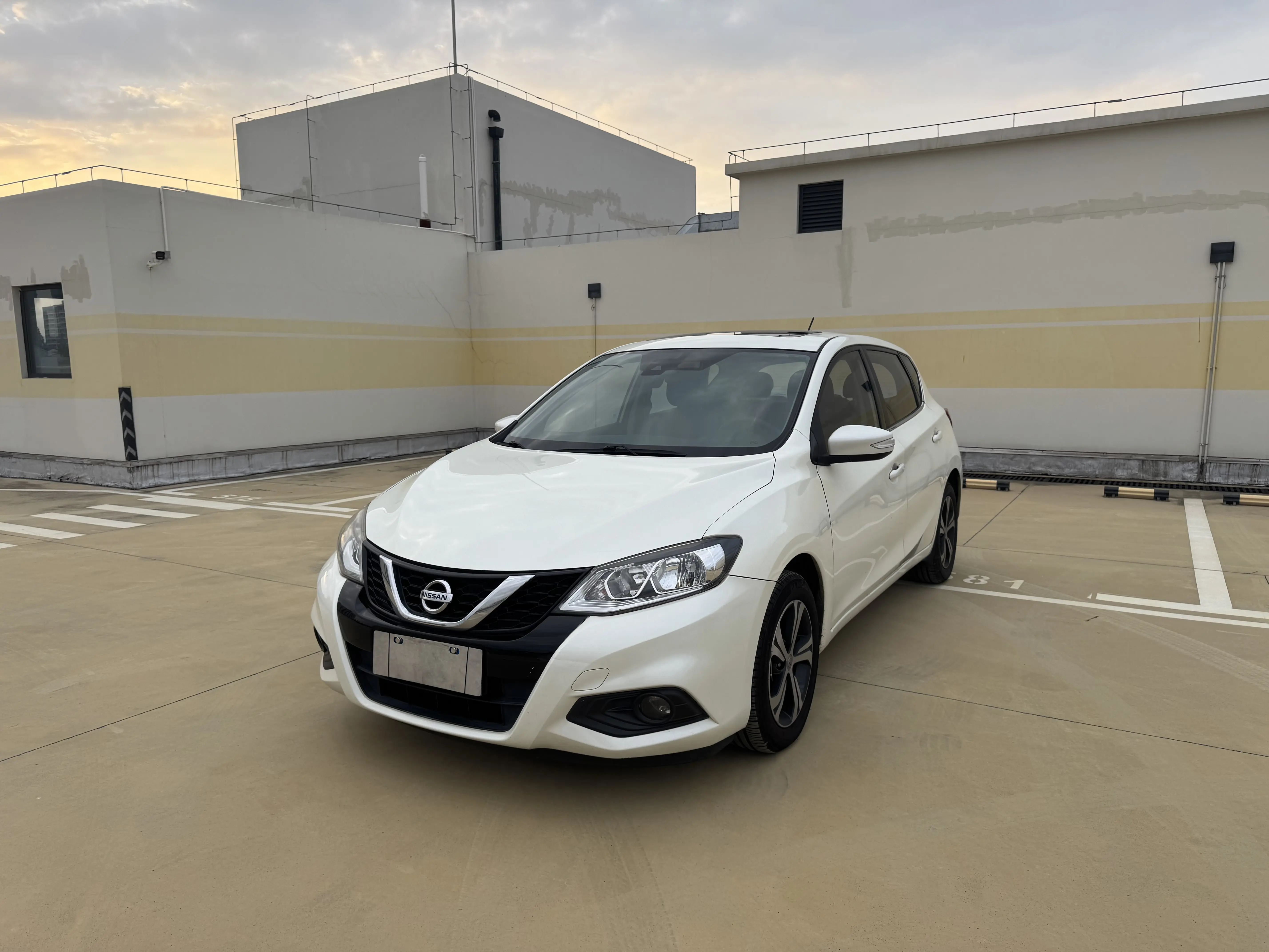 Nissan Tiida  из Китая