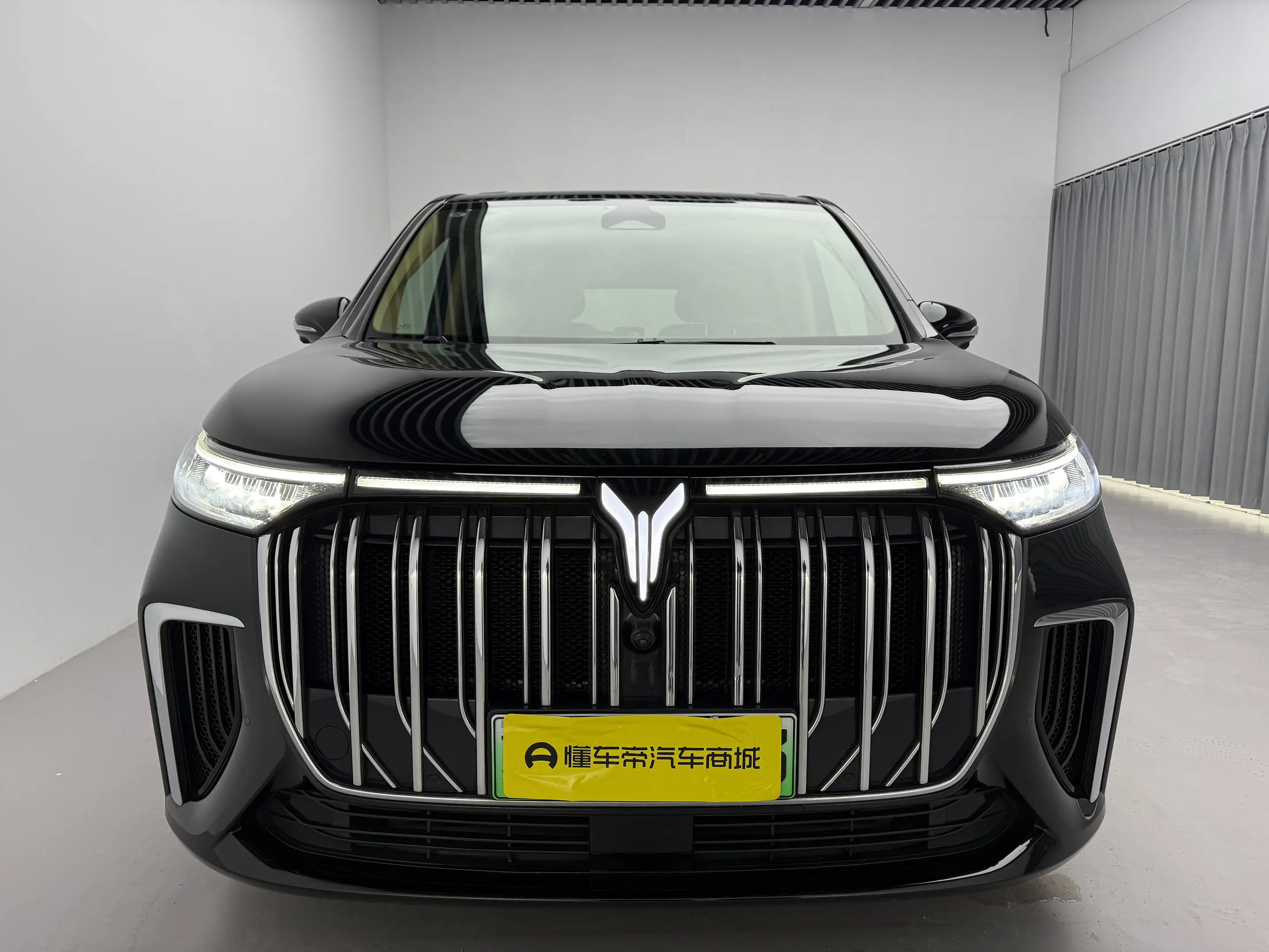 Voyah Lantu Dreamer PHEV  из Китая