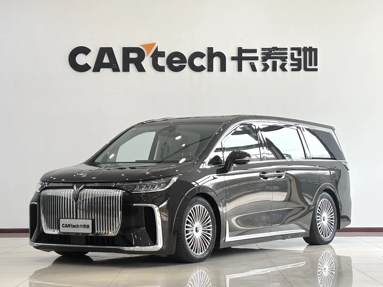 Voyah Lantu Dreamer PHEV  из Китая