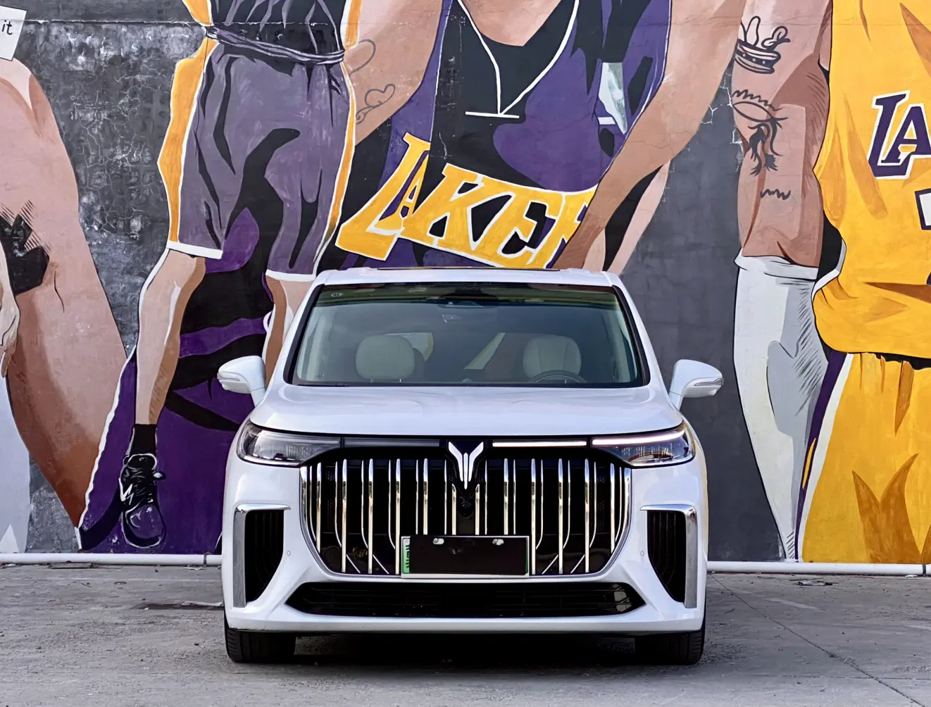 Voyah Lantu Dreamer PHEV  из Китая