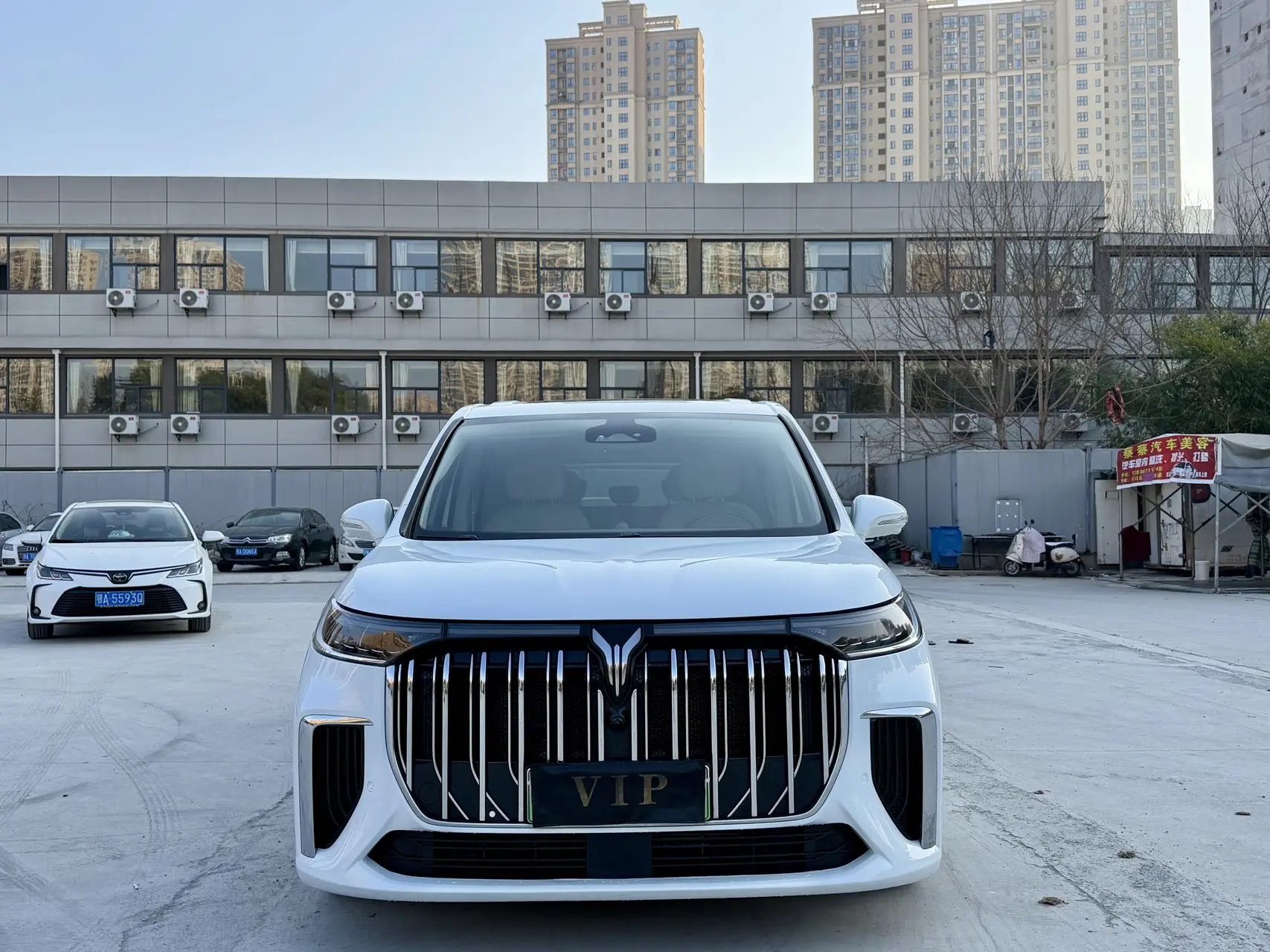 Voyah Lantu Dreamer PHEV  из Китая