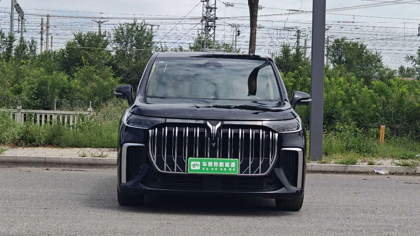 Voyah Lantu Dreamer PHEV  из Китая