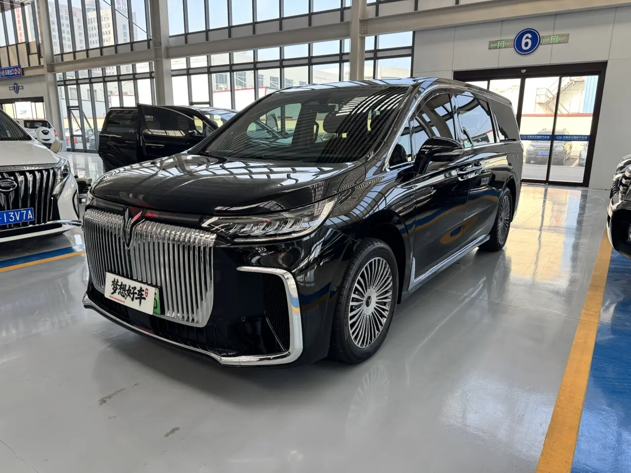 Voyah Lantu Dreamer PHEV  из Китая