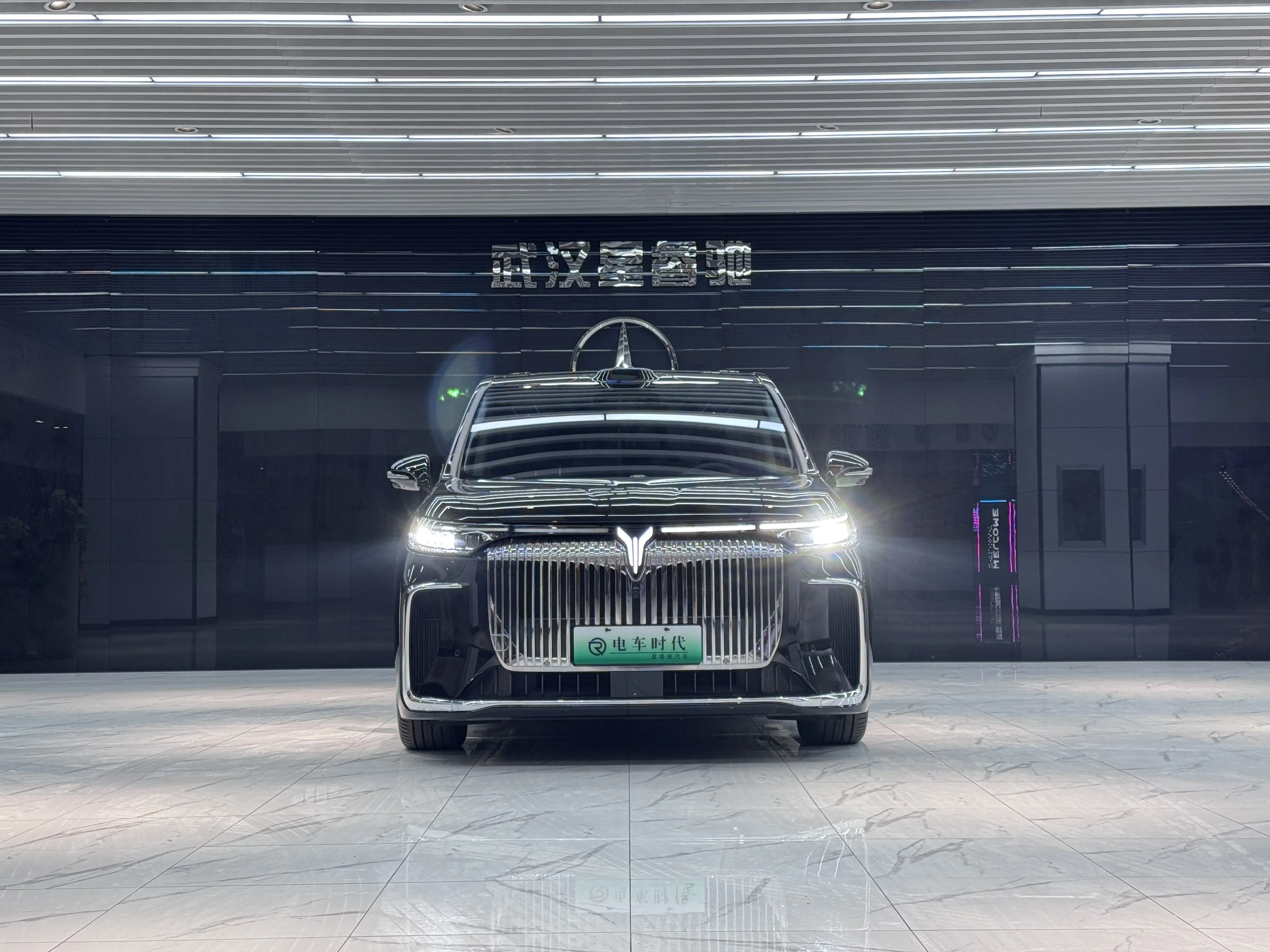 Voyah Lantu Dreamer PHEV  из Китая