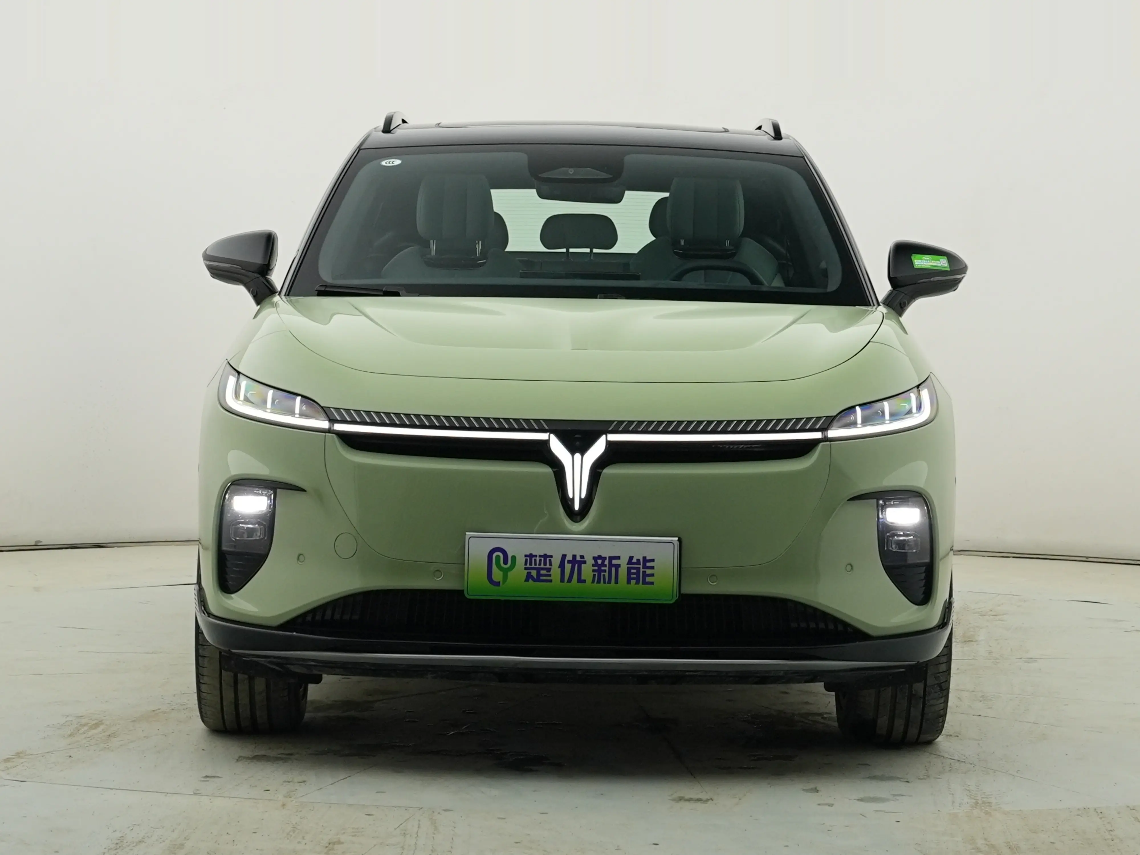 Voyah Courage  из Китая