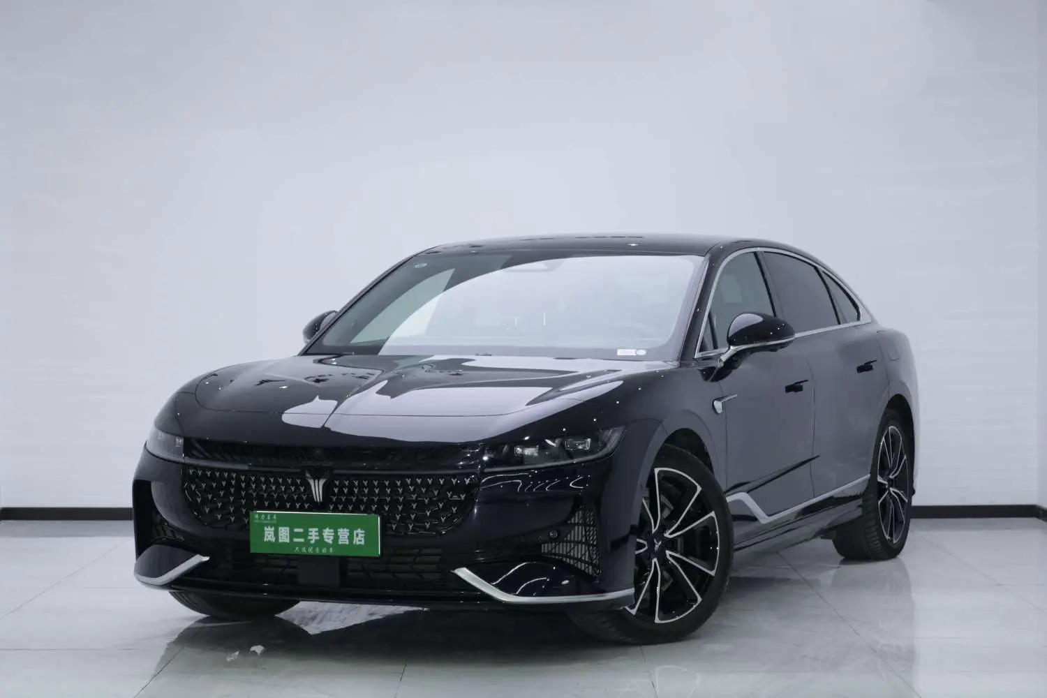 Voyah Passion PHEV  из Китая