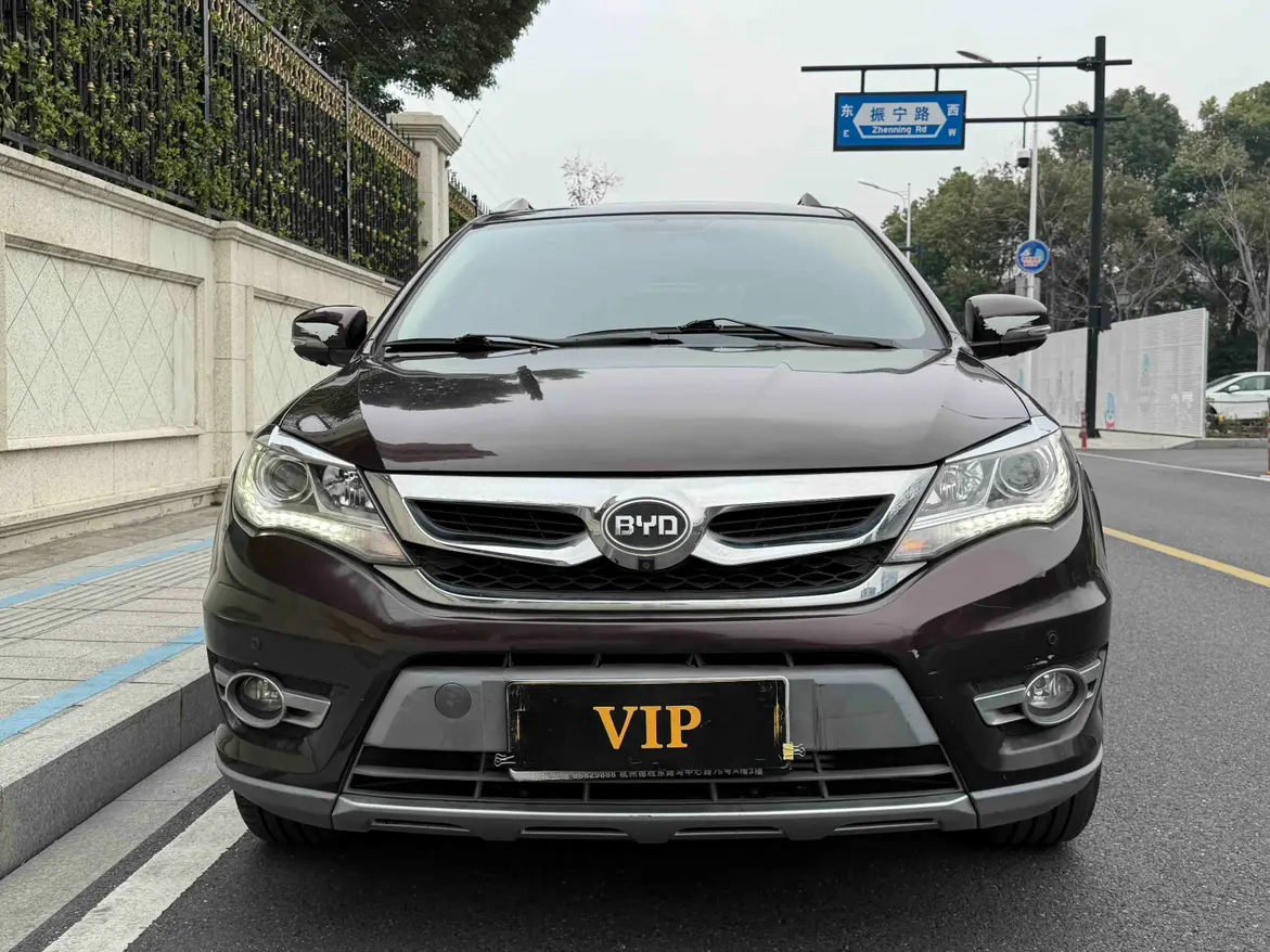 BYD S7  из Китая