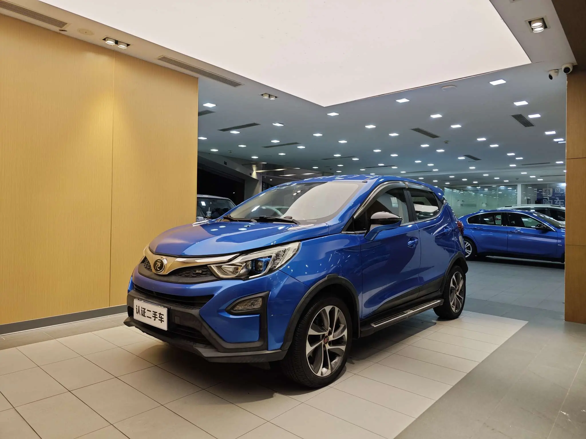 BYD Yuan  из Китая