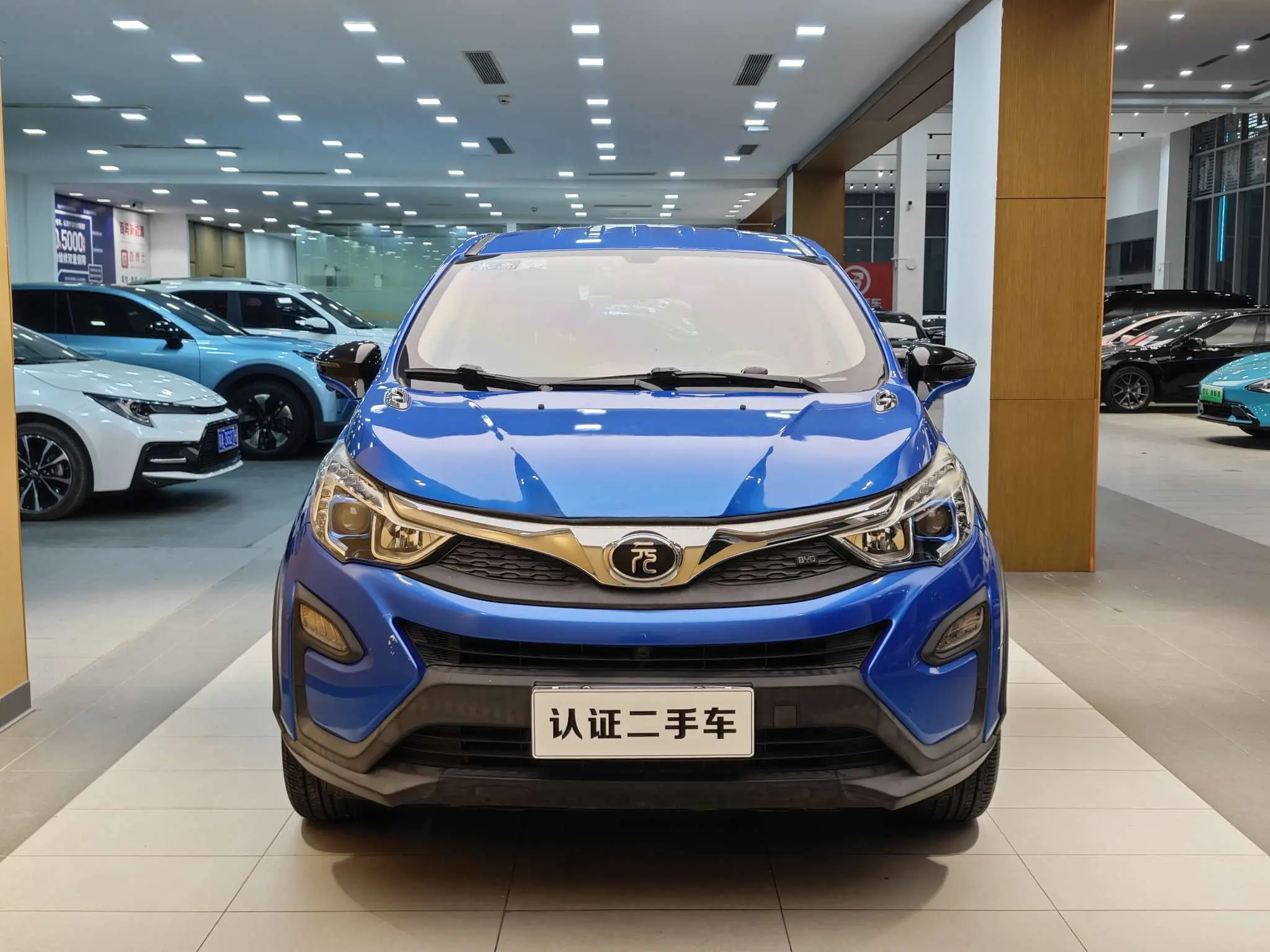 BYD Yuan  из Китая