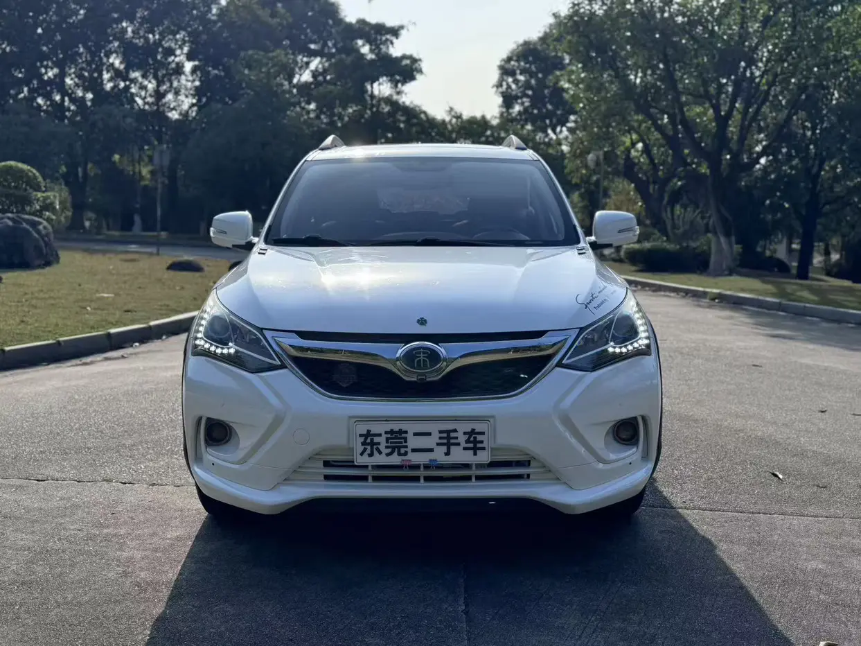 BYD Song  из Китая