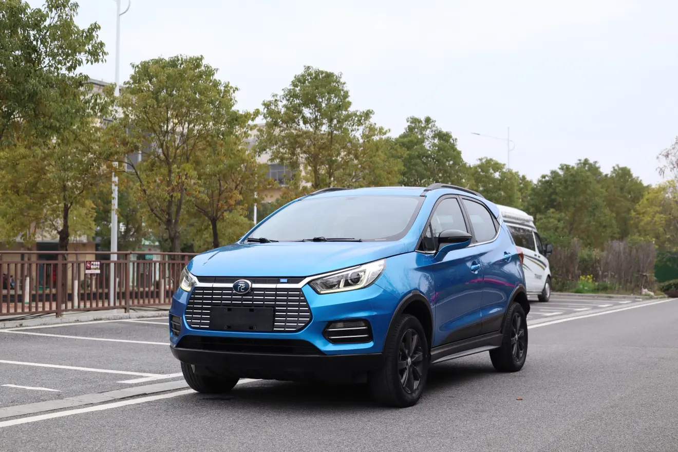 BYD Yuan EV  из Китая