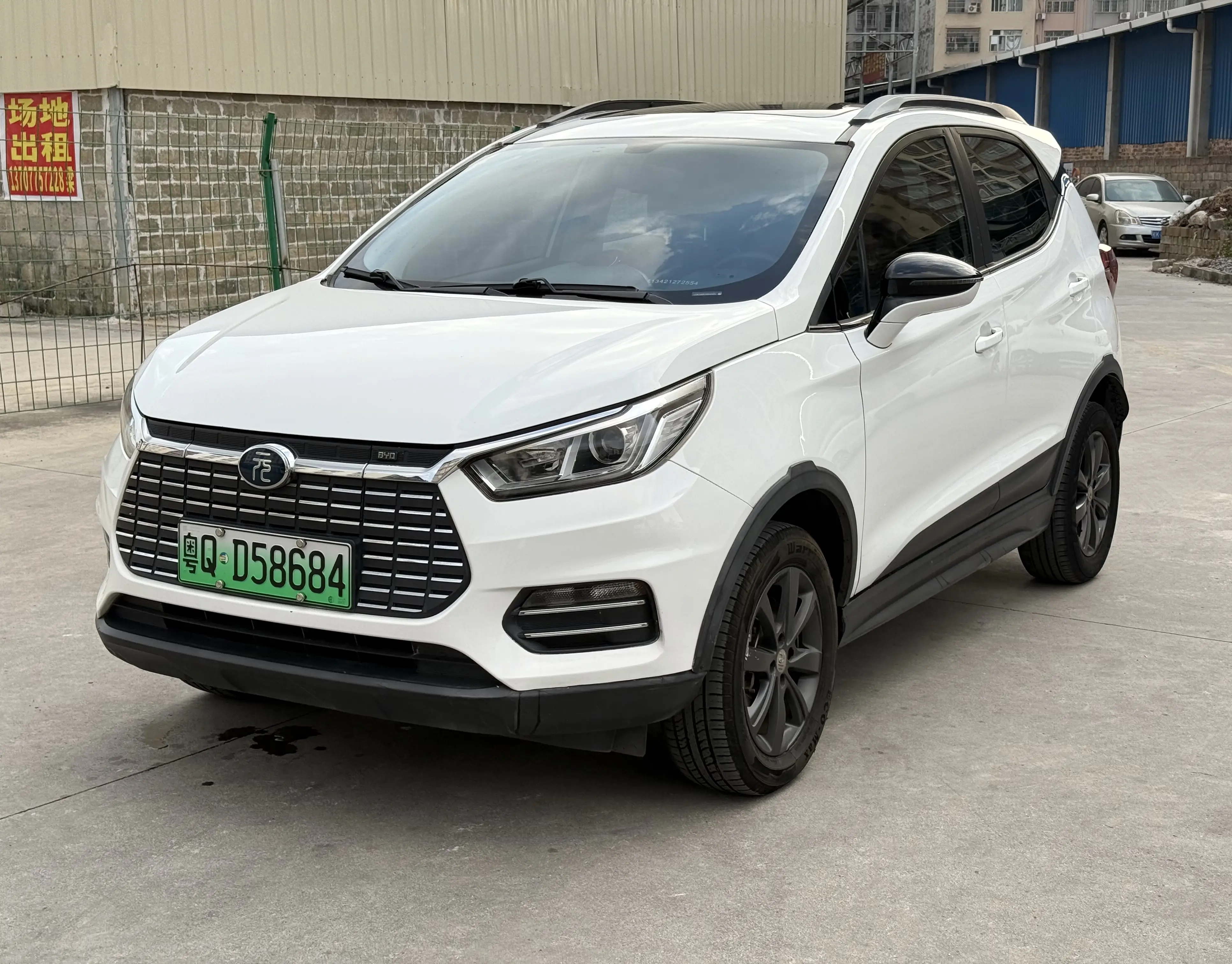 BYD Yuan EV  из Китая