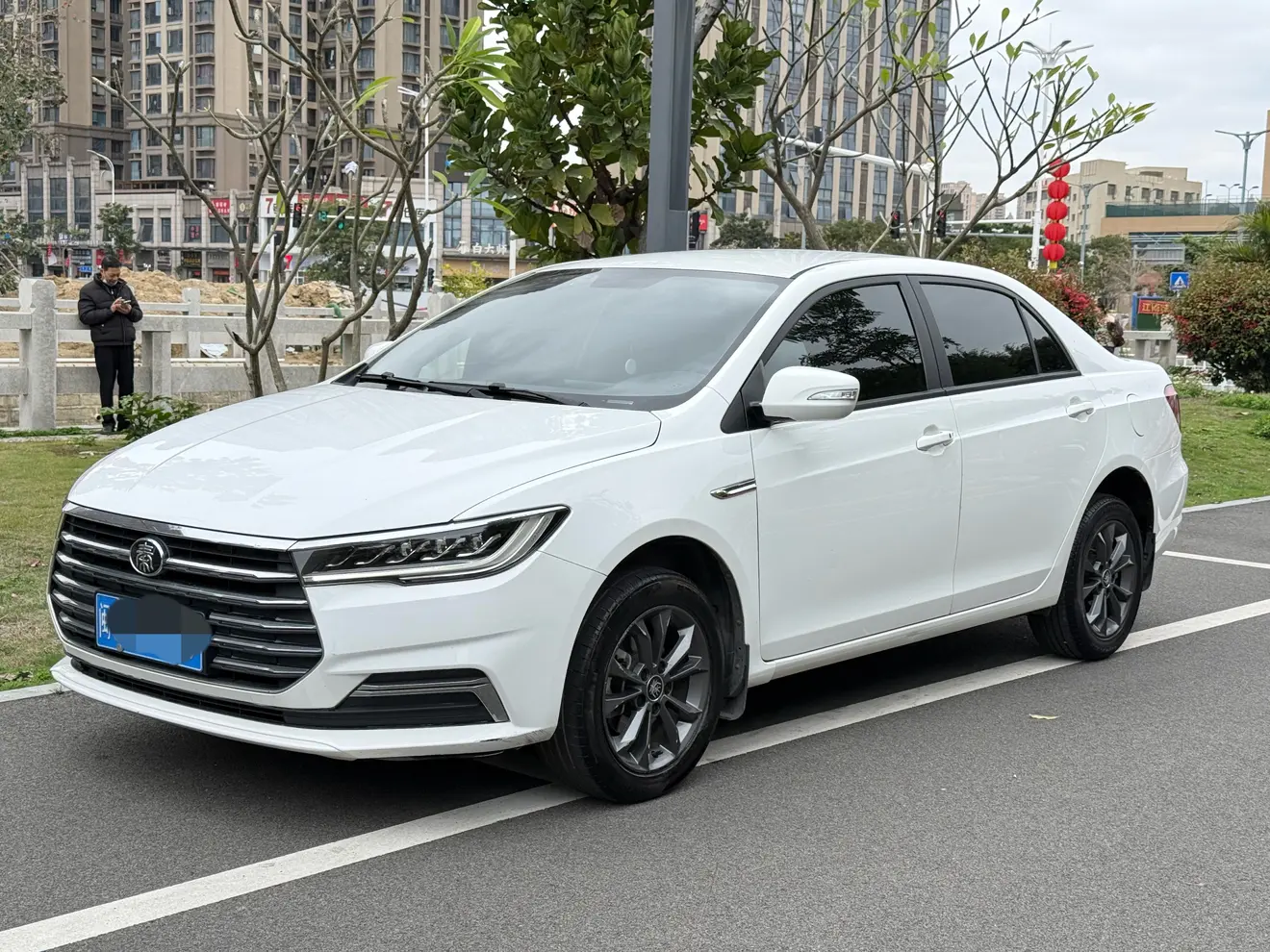 BYD Qin  из Китая