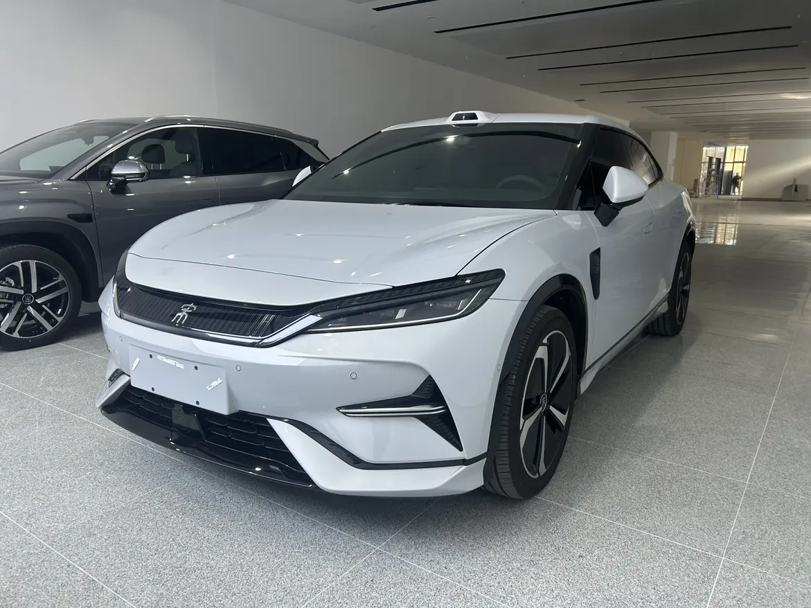 BYD Song L EV  из Китая