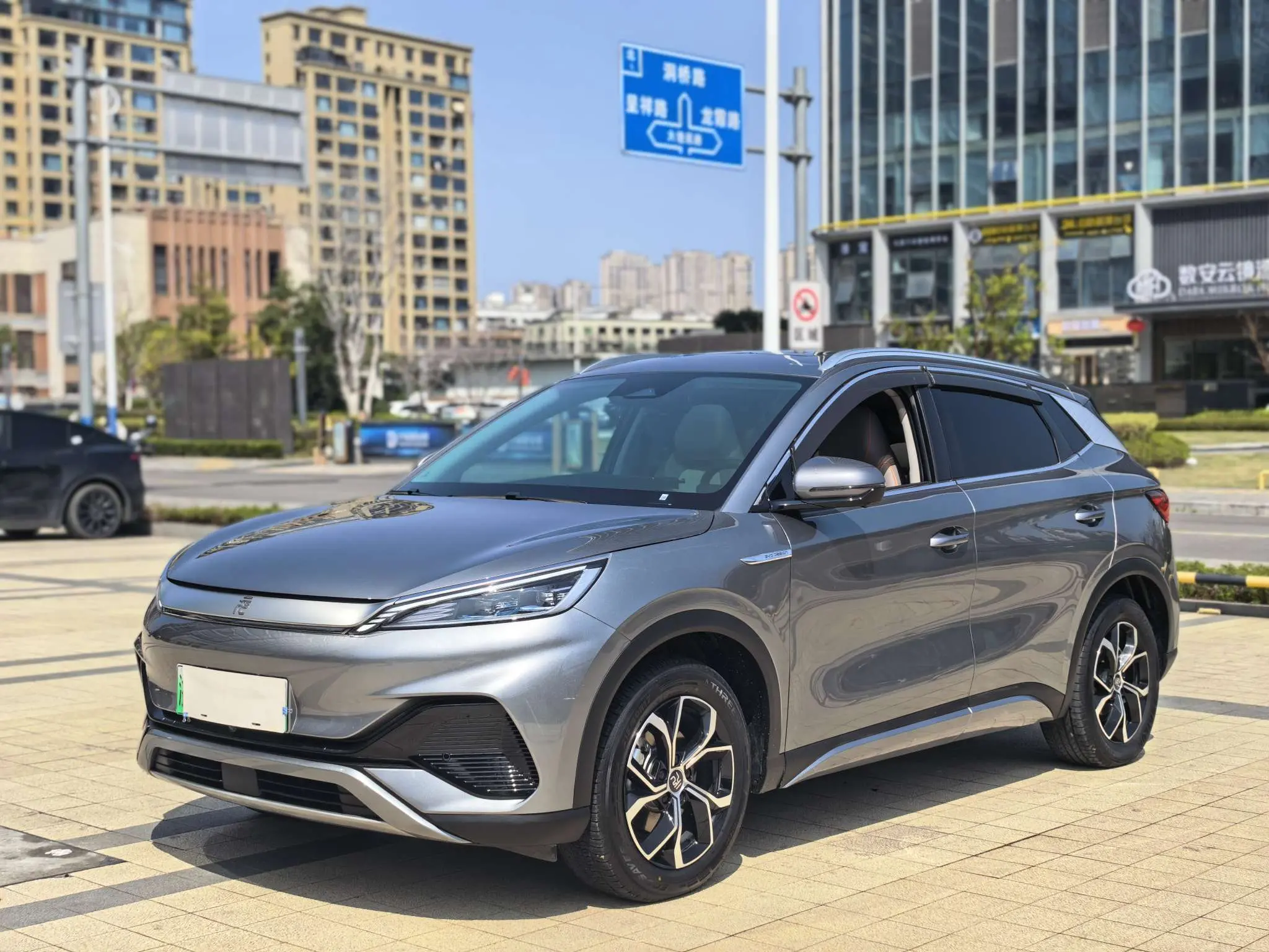 BYD Yuan PLUS  из Китая