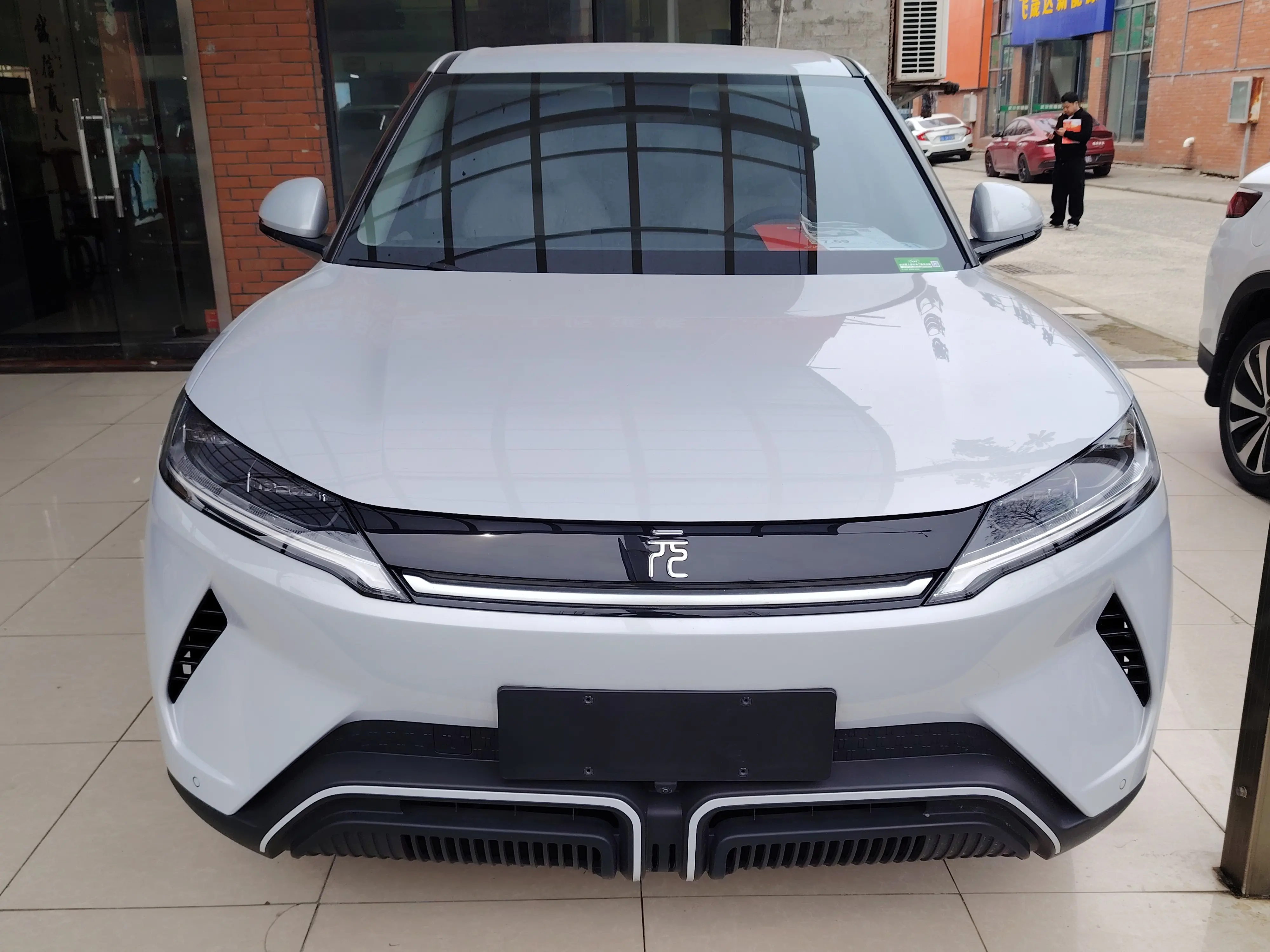 BYD Yuan UP  из Китая