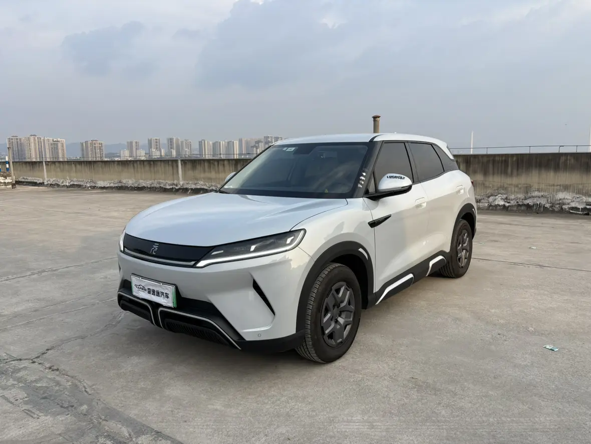 BYD Yuan UP  из Китая