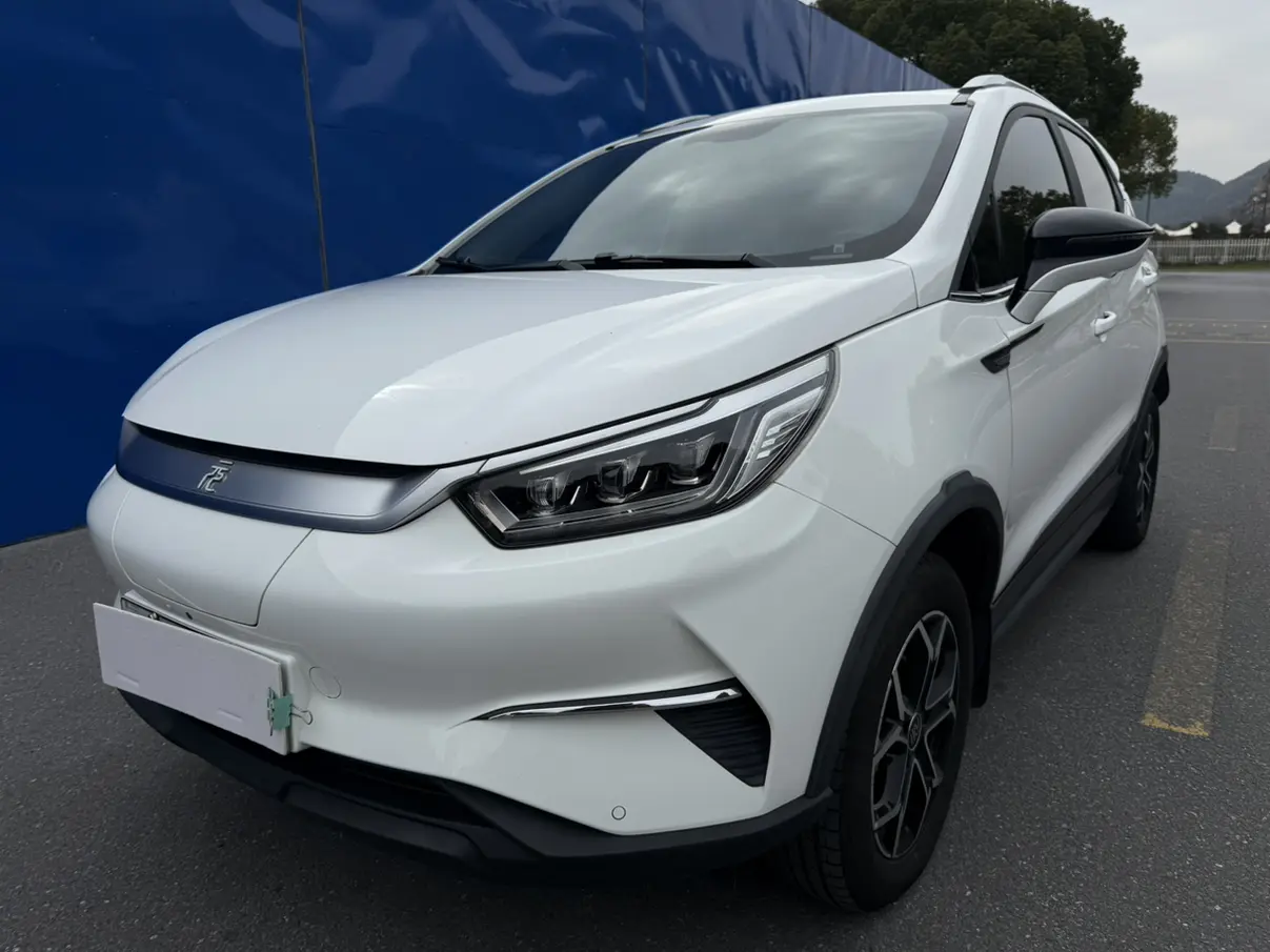 BYD Yuan Pro  из Китая