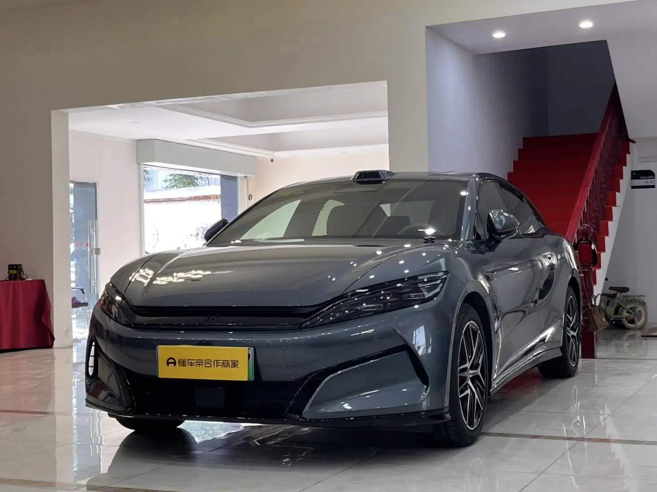 BYD Han L DM  из Китая