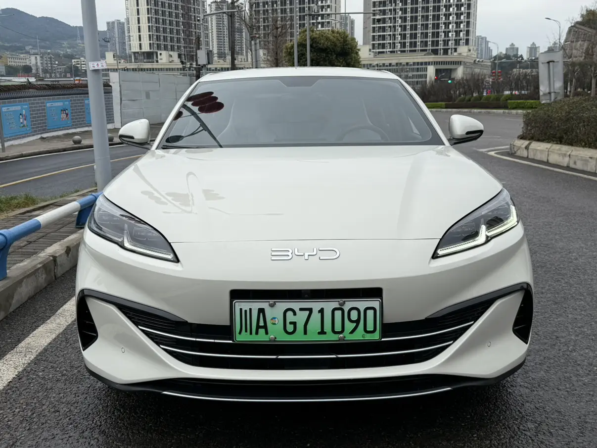 BYD Seal 06DM  из Китая