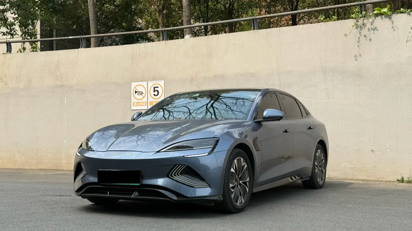 BYD Seal  из Китая