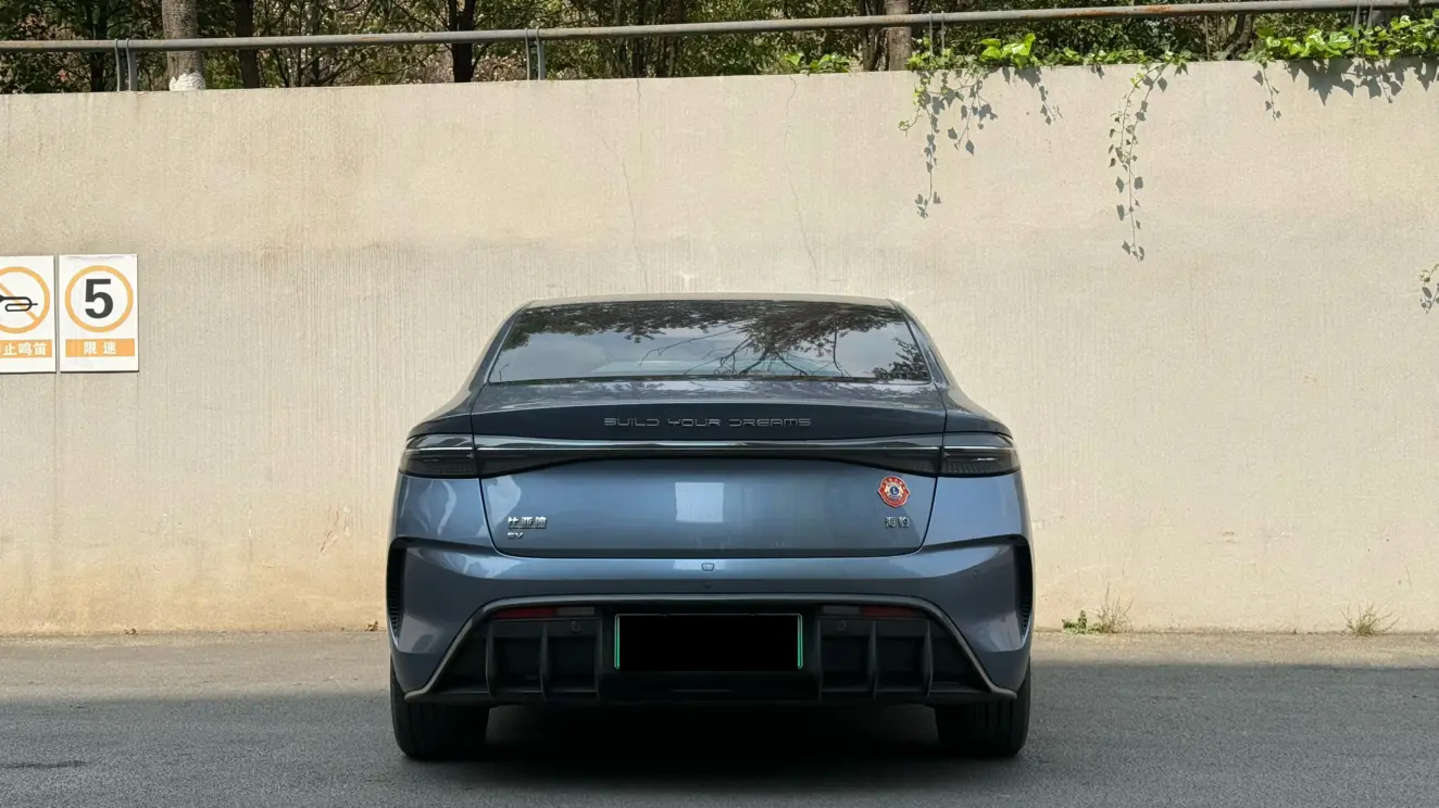 BYD Seal  из Китая