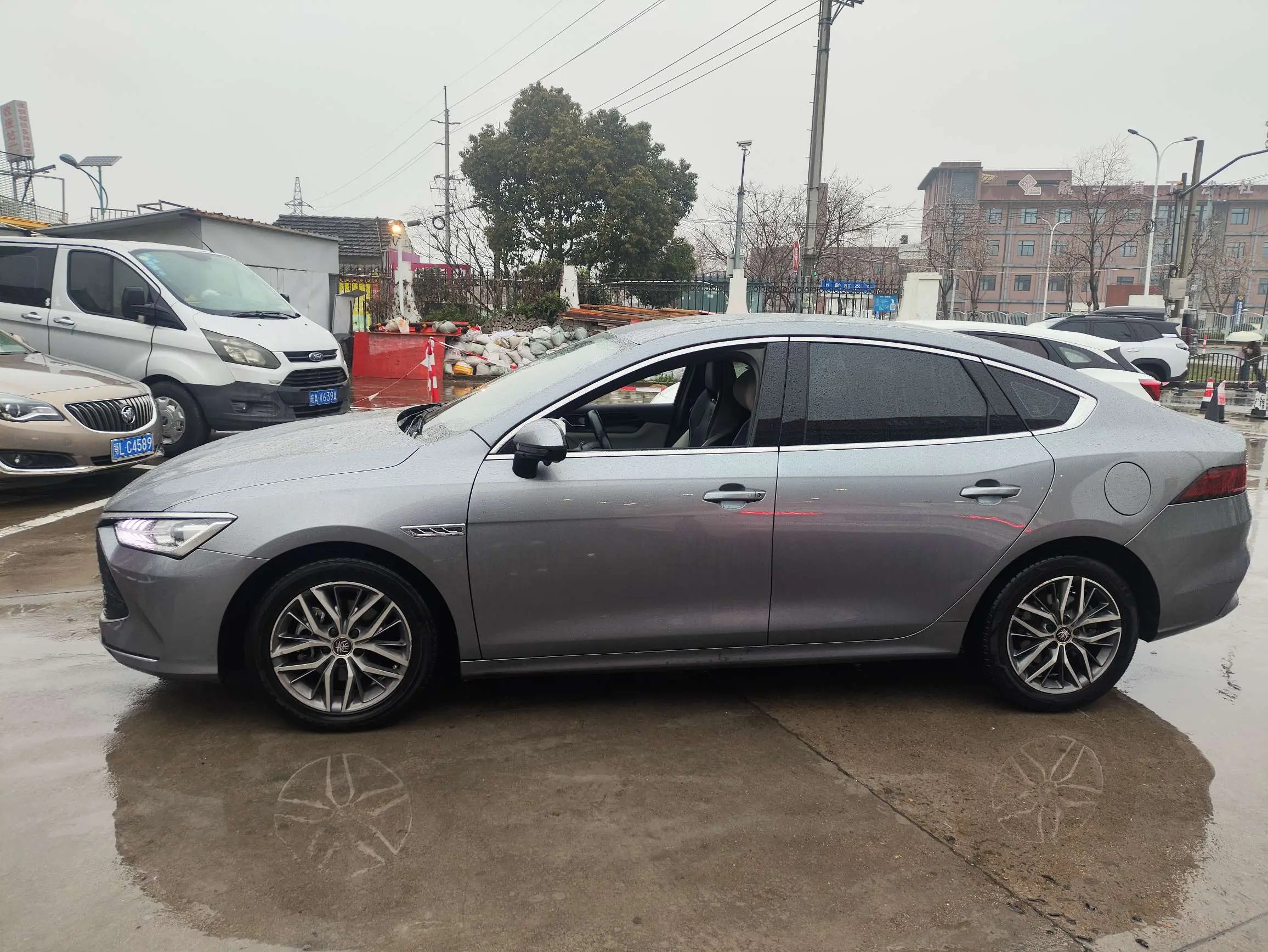 BYD Qin PLUS DM  из Китая