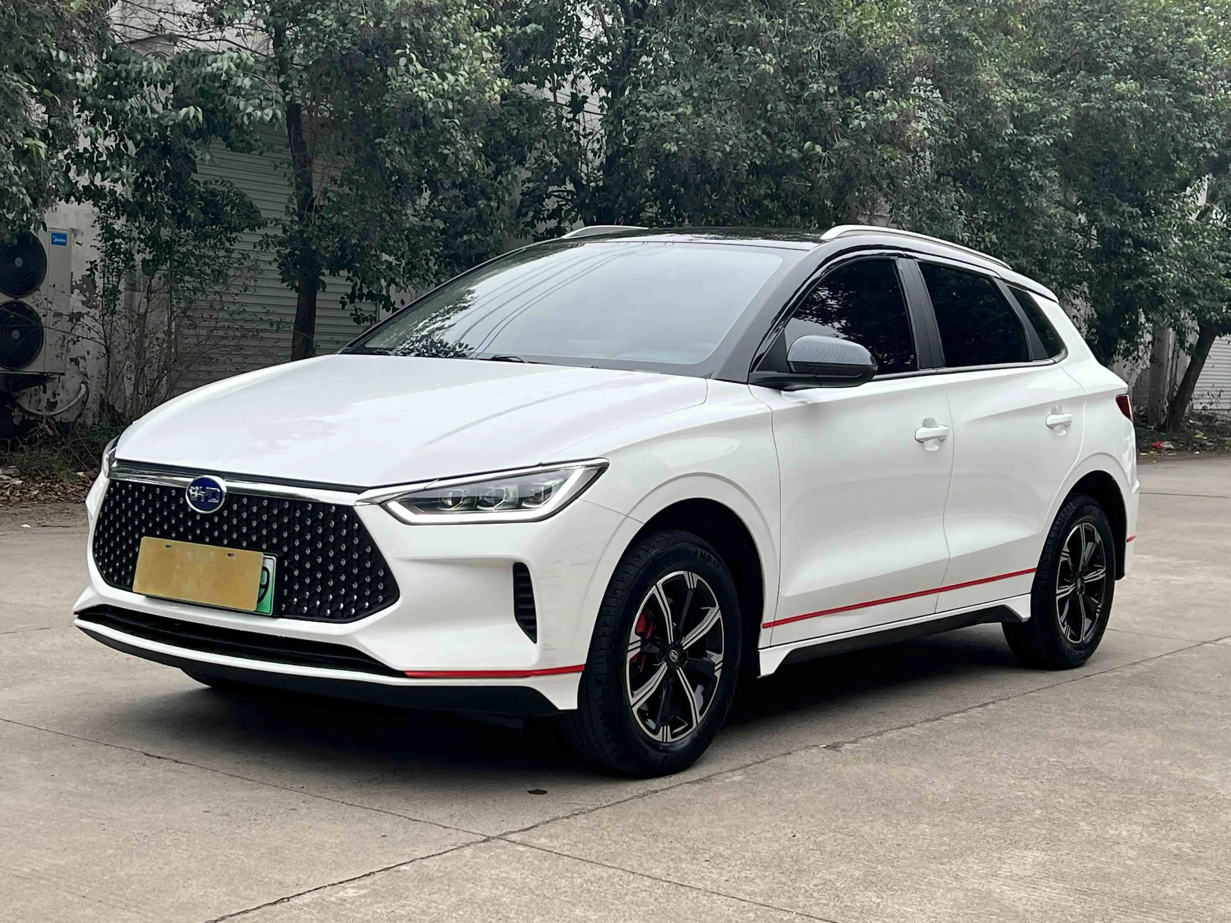 BYD e2  из Китая