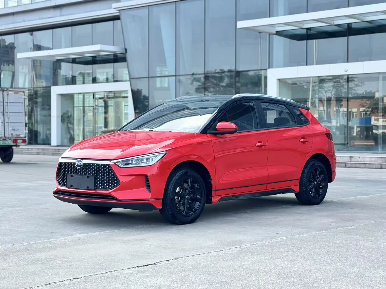 BYD e2  из Китая