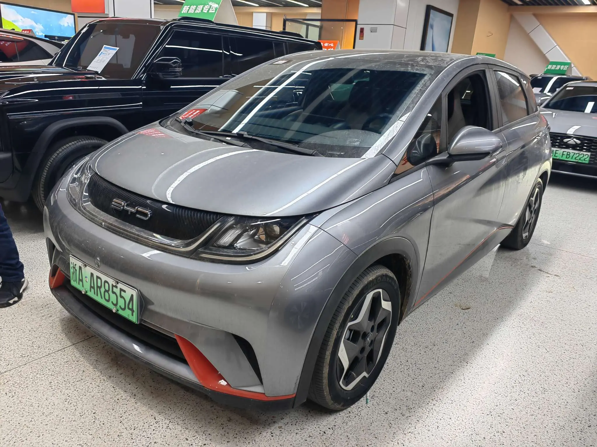BYD Dolphin  из Китая