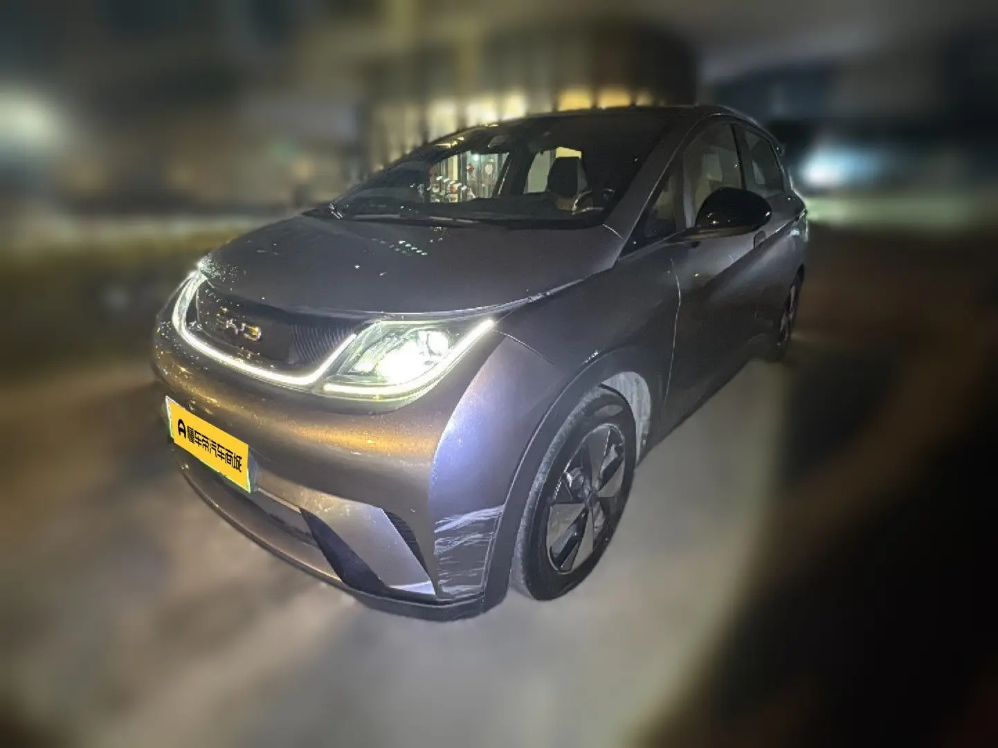 BYD Dolphin  из Китая