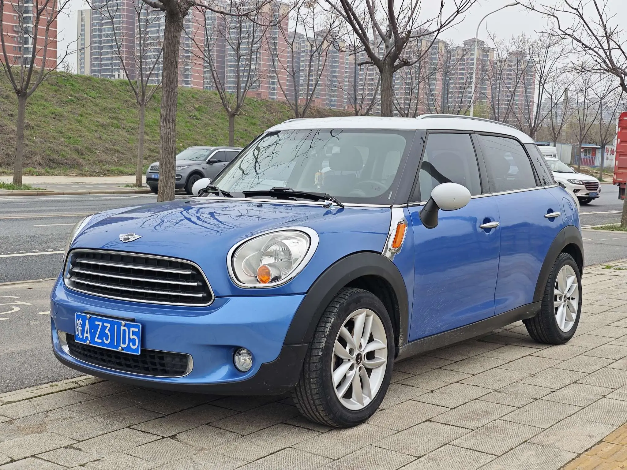 MINI COUNTRYMAN