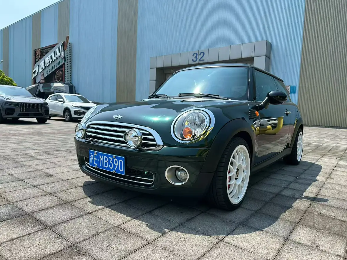 MINI CLUBMAN