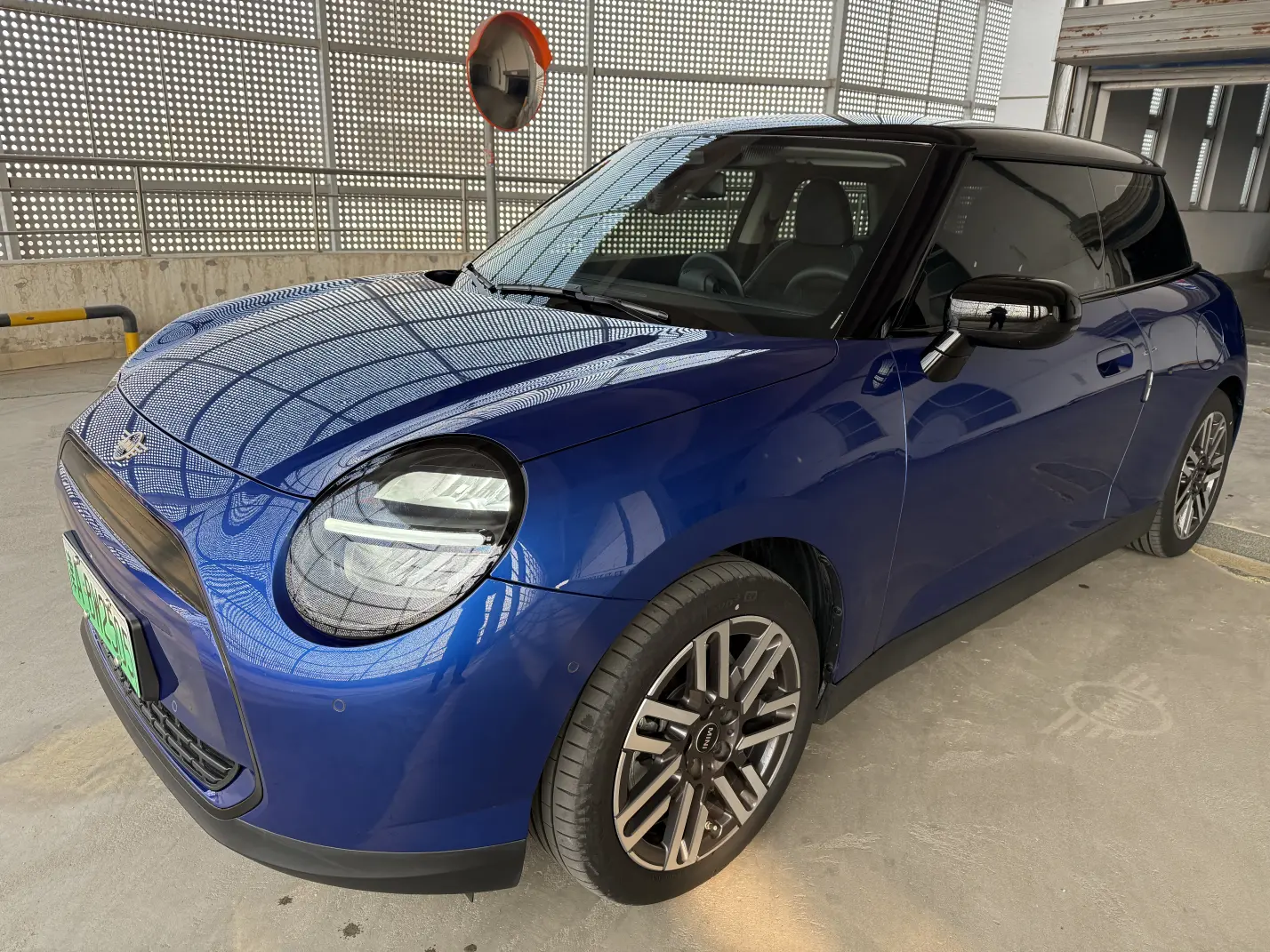 MINI ELECTRIC  COOPER  из Китая