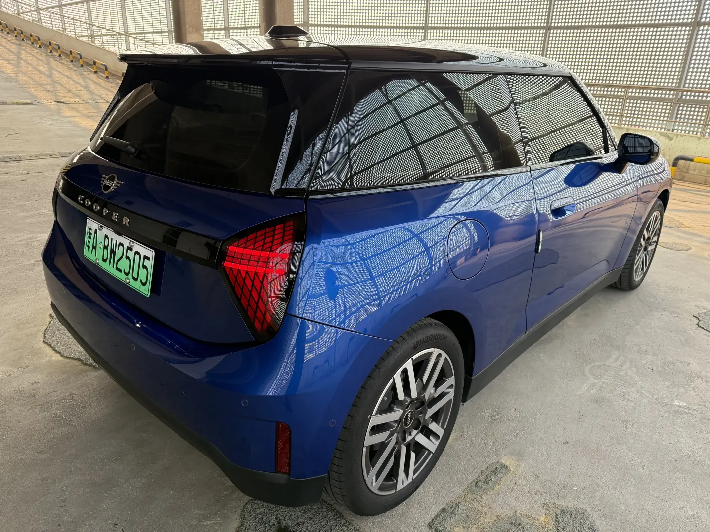 MINI ELECTRIC  COOPER  из Китая