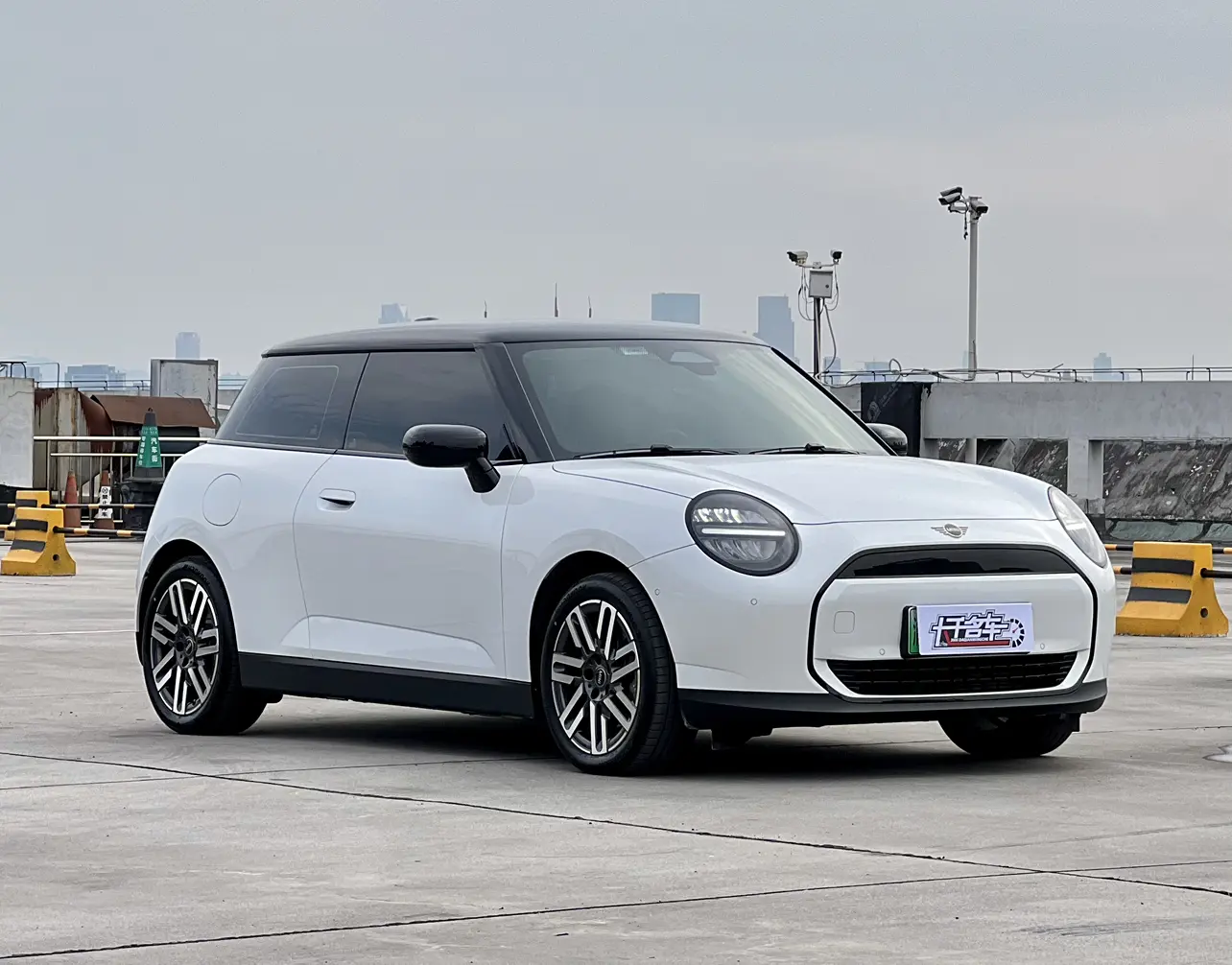 MINI ELECTRIC  COOPER  из Китая