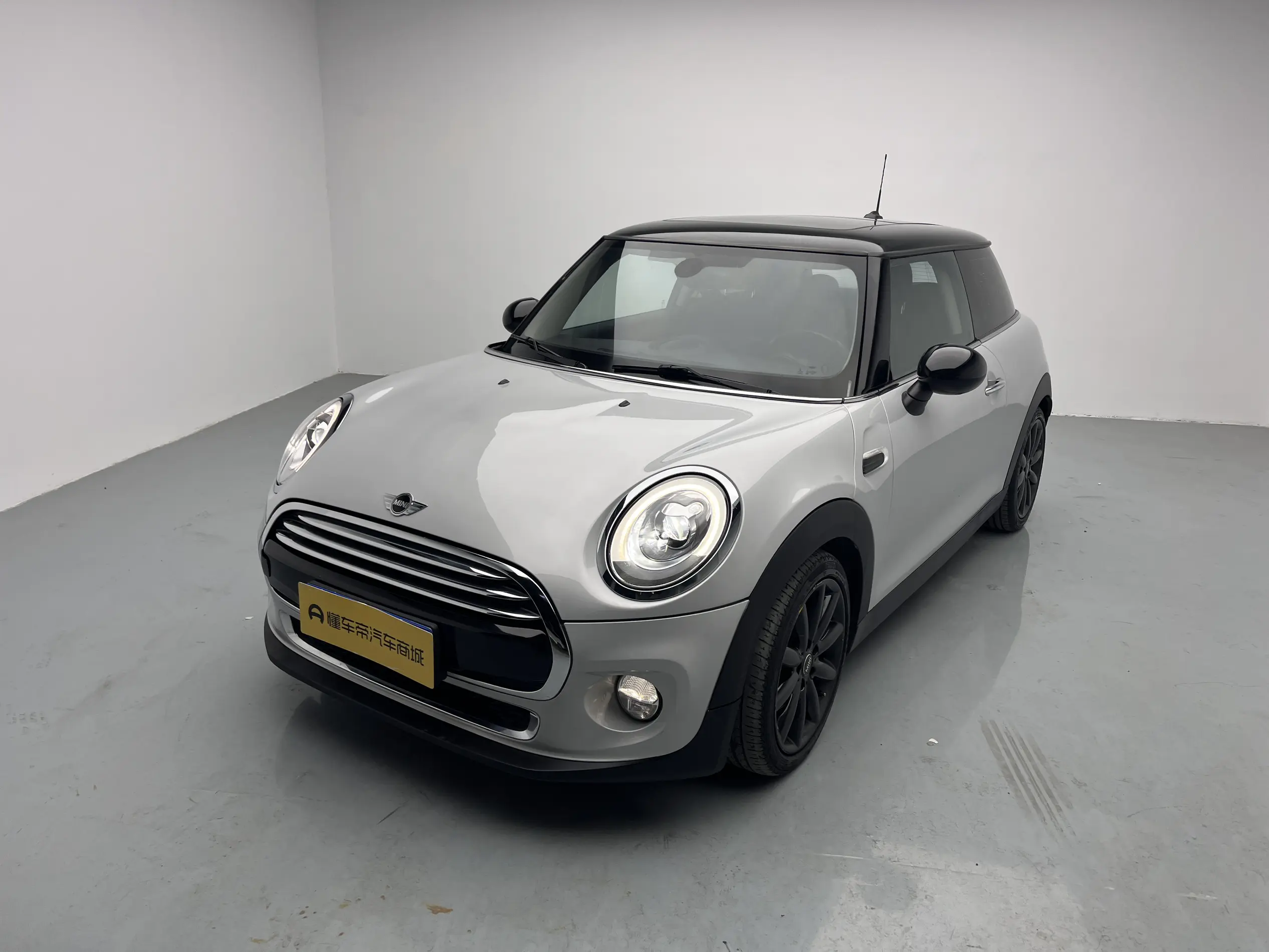 MINI MINI