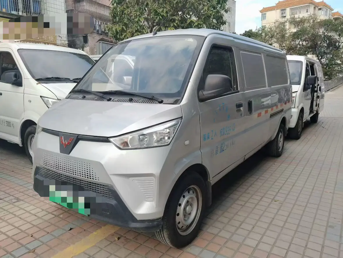 Wuling EV50  из Китая