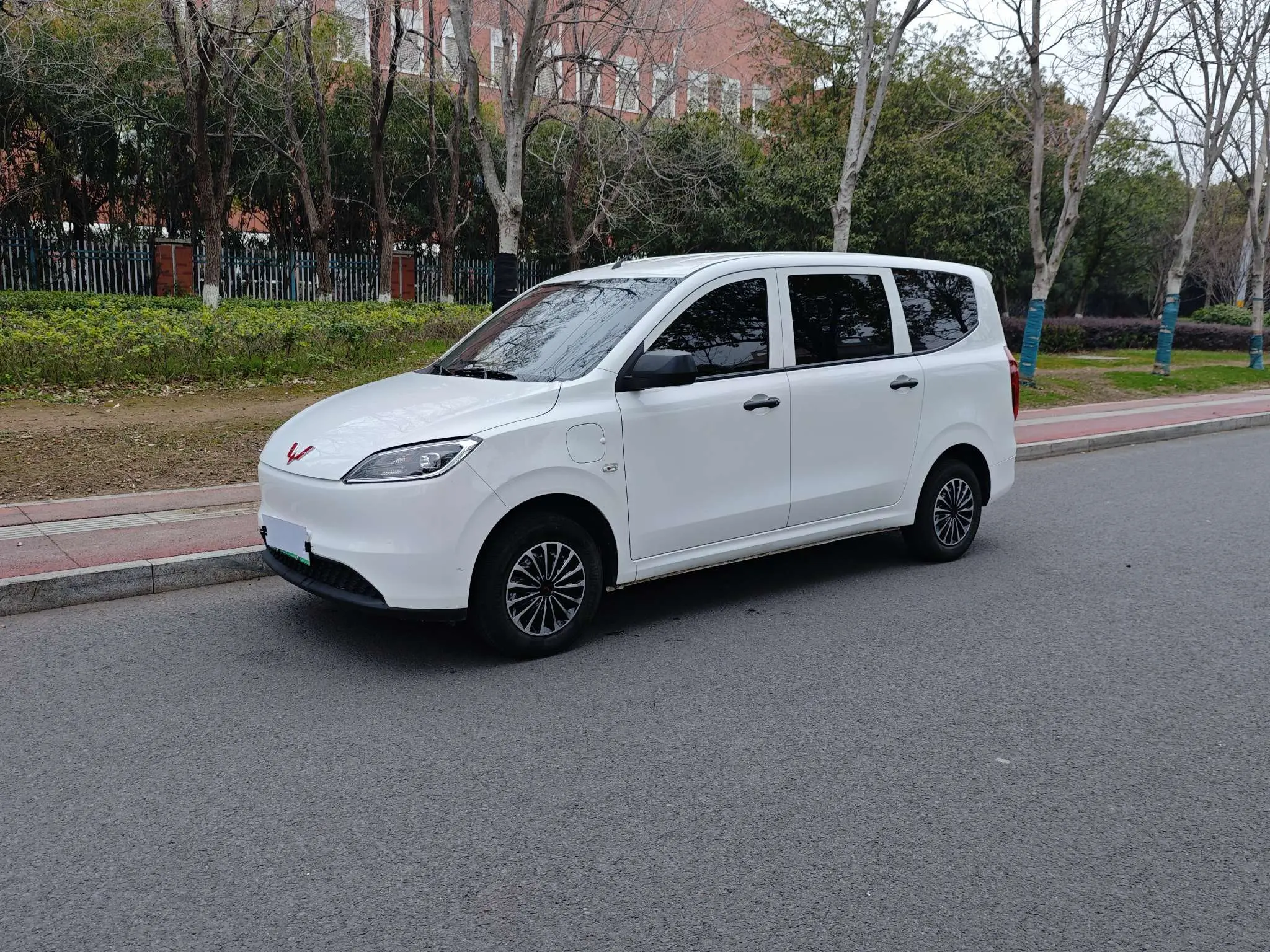 Wuling Hongguang pure electric version  из Китая