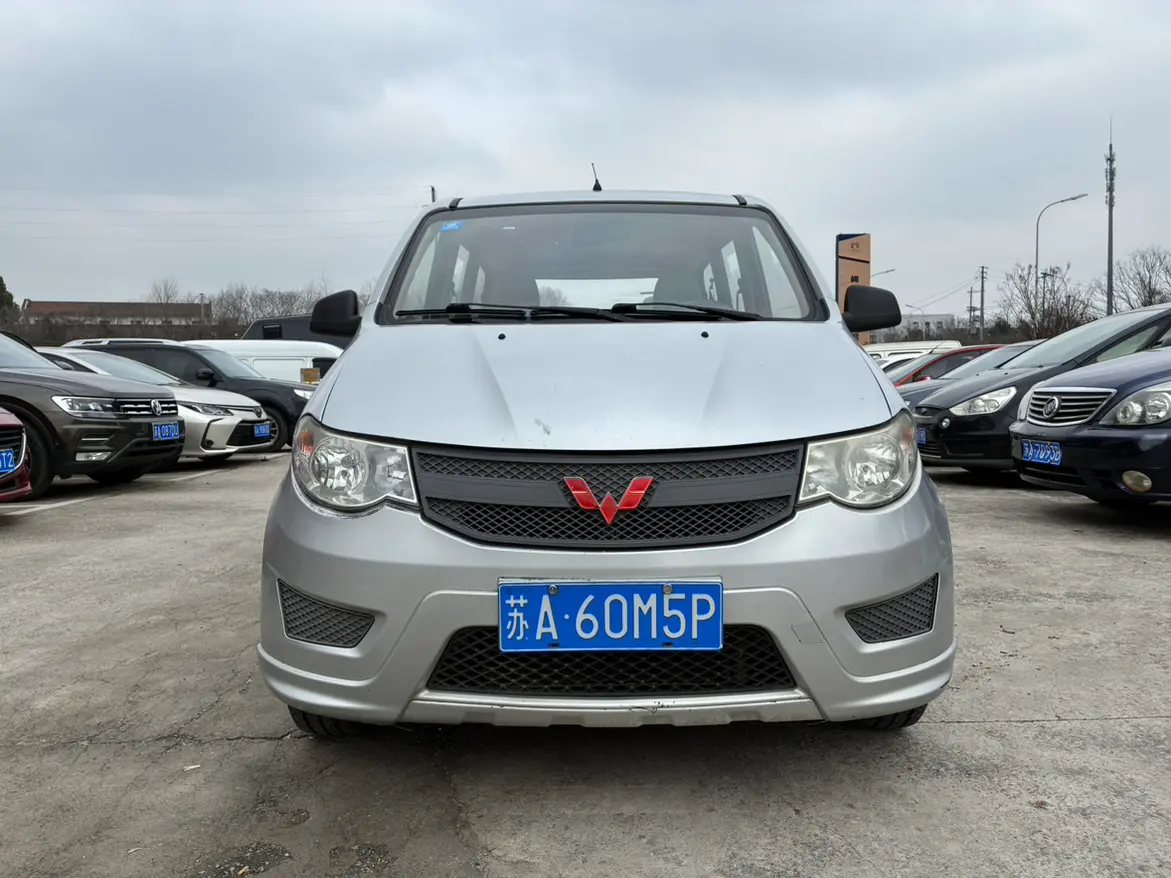 Wuling Hongguang  из Китая
