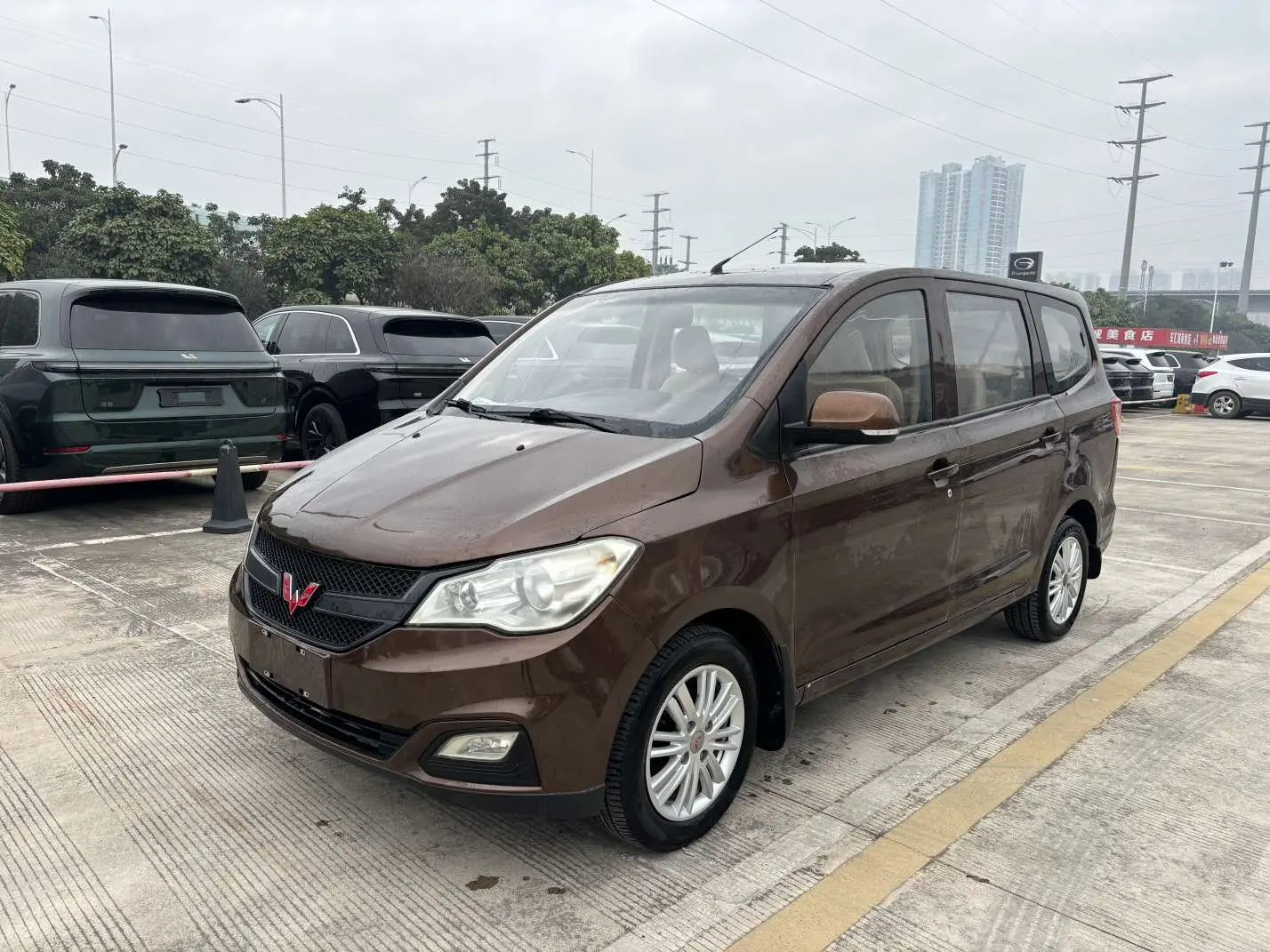 Wuling Hongguang  из Китая