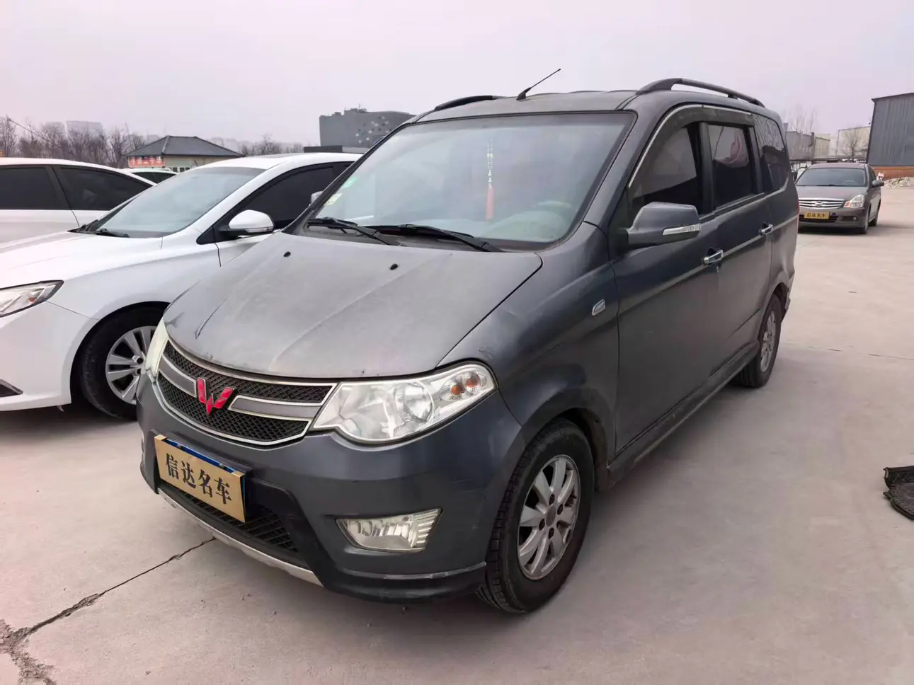 Wuling Hongguang  из Китая